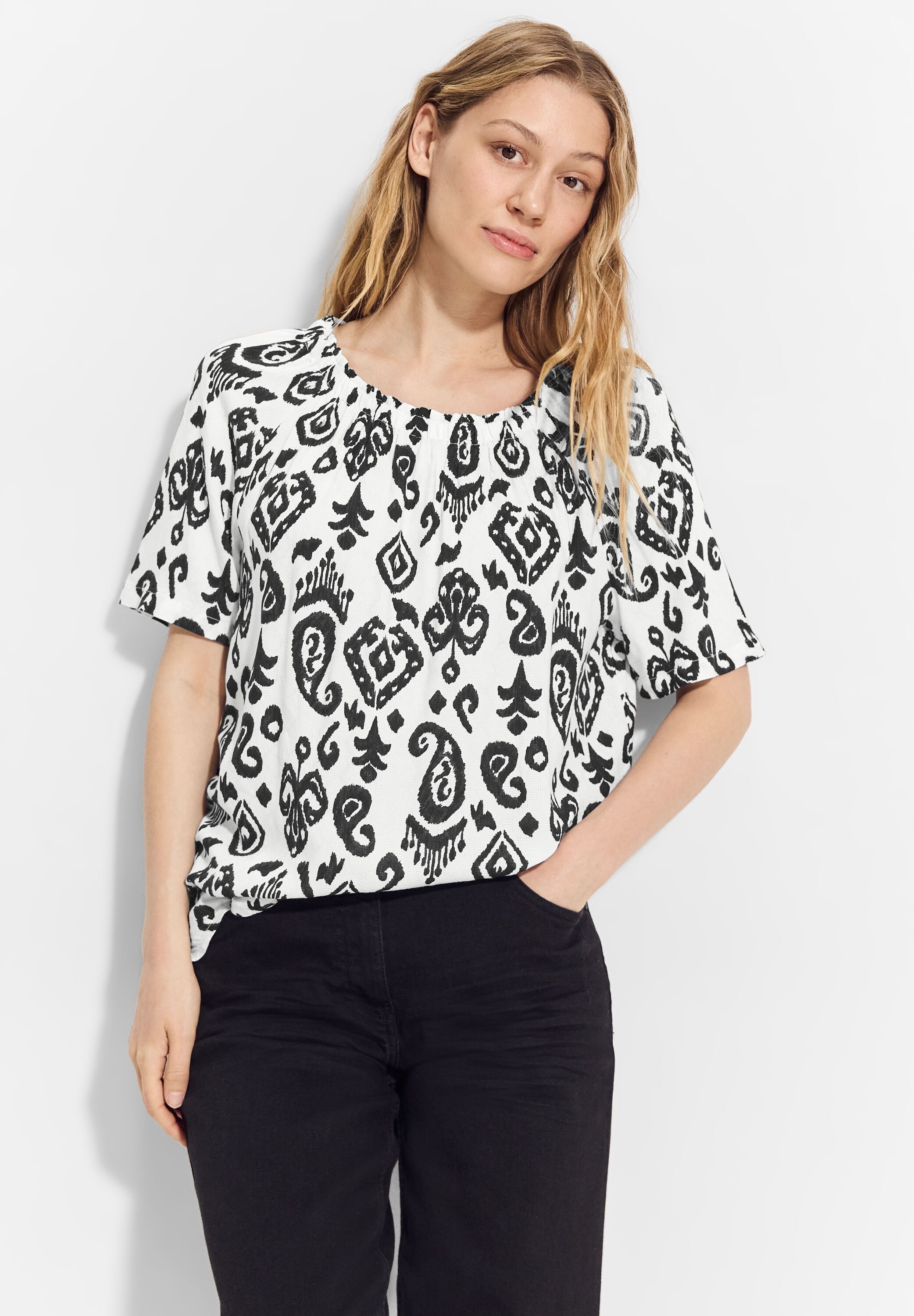 Cecil Carmenbluse, mit Ornament Muster