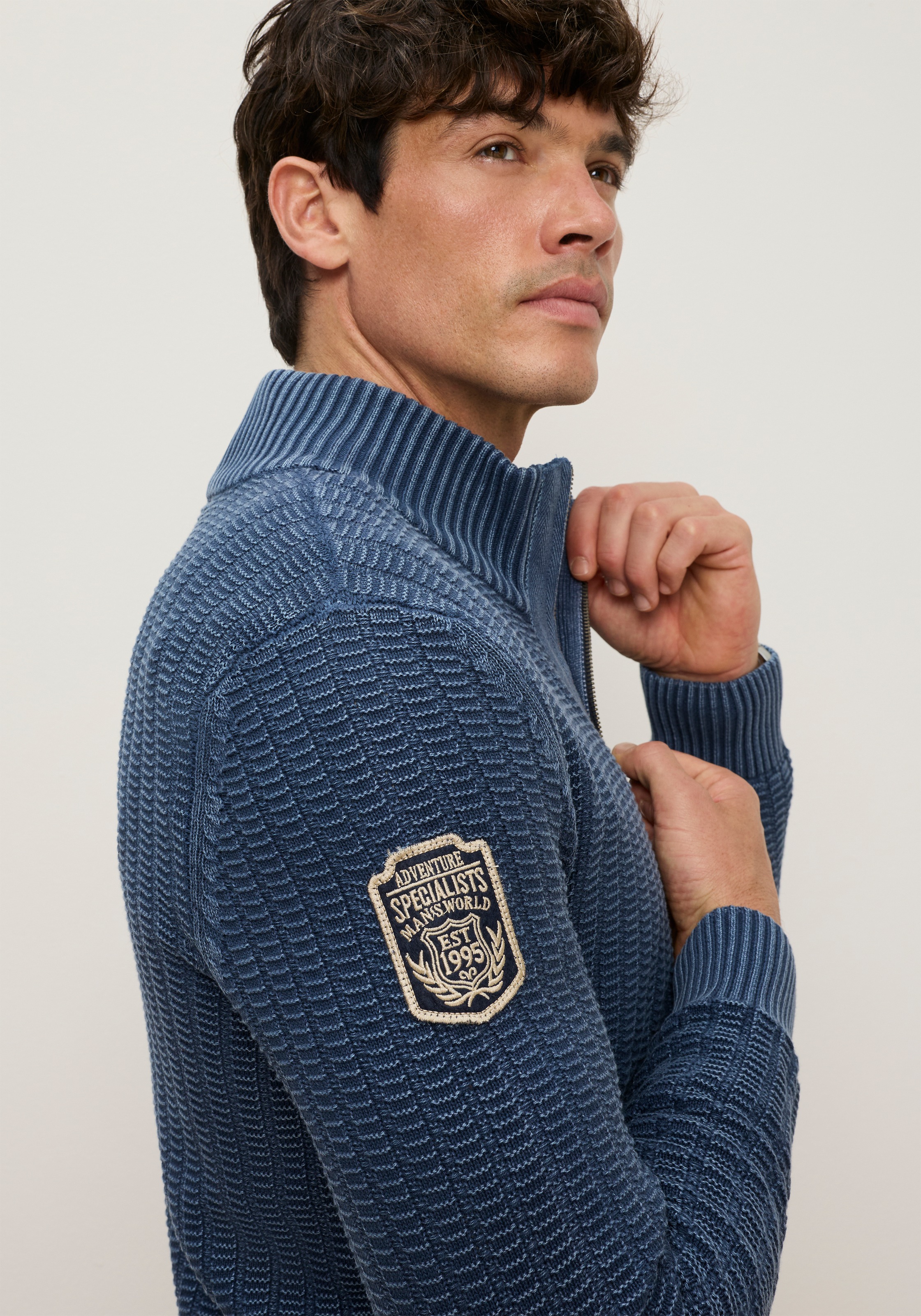 Man's World Strickjacke »Neue Kollektion! Highlight washed Strickstruktur« Regular Fit, Strukturmuster, mit Stehkragen, mit Reißverschluss