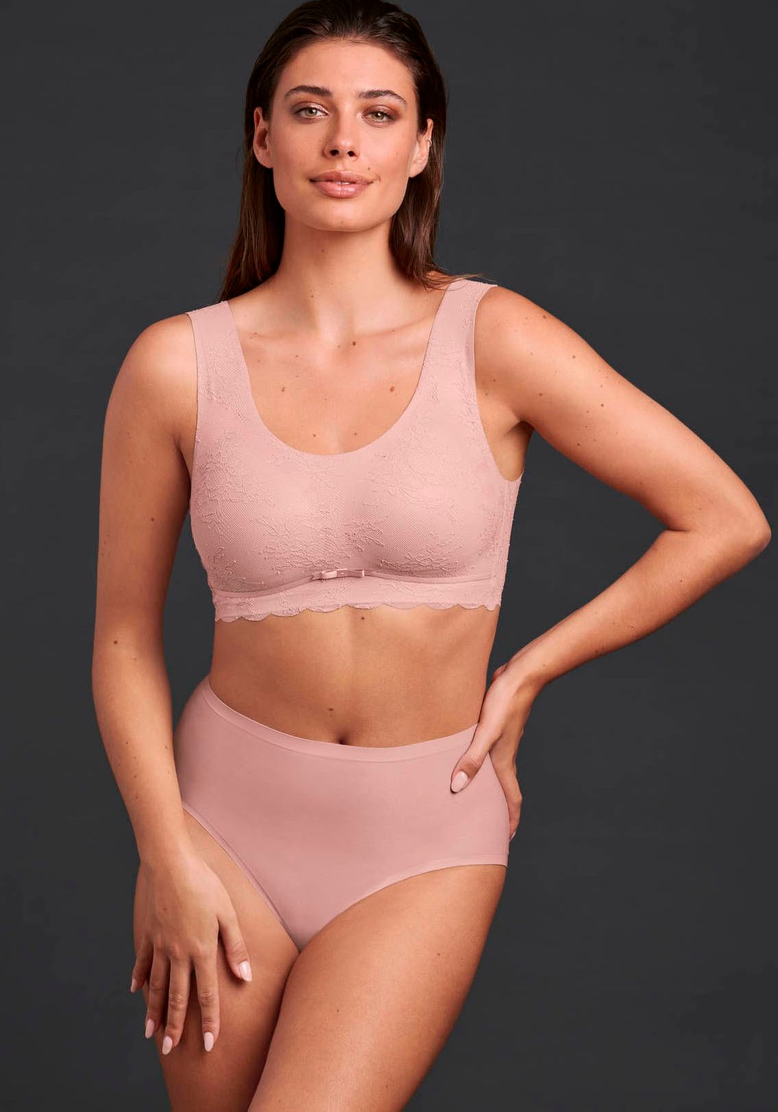 Anita since 1886 Bralette »Essentials Lace«, florale Spitze, herausnehmbare Schaumcups, zartes Seidenband