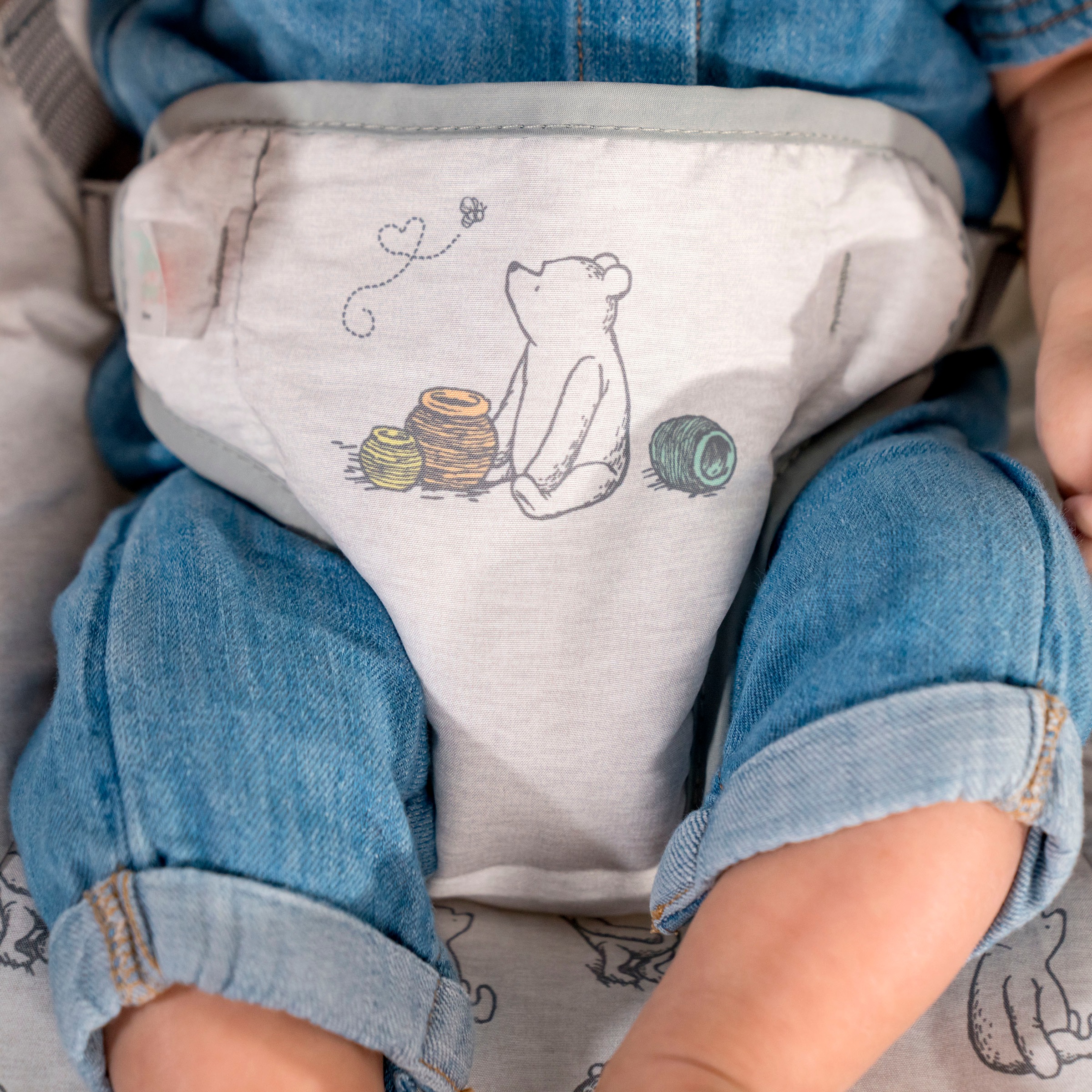 Bright Starts Babywippe »Disney Winnie the Pooh Classic Pals Vibrating Bouncer«, bis 9 kg, mit Sound-Effekt