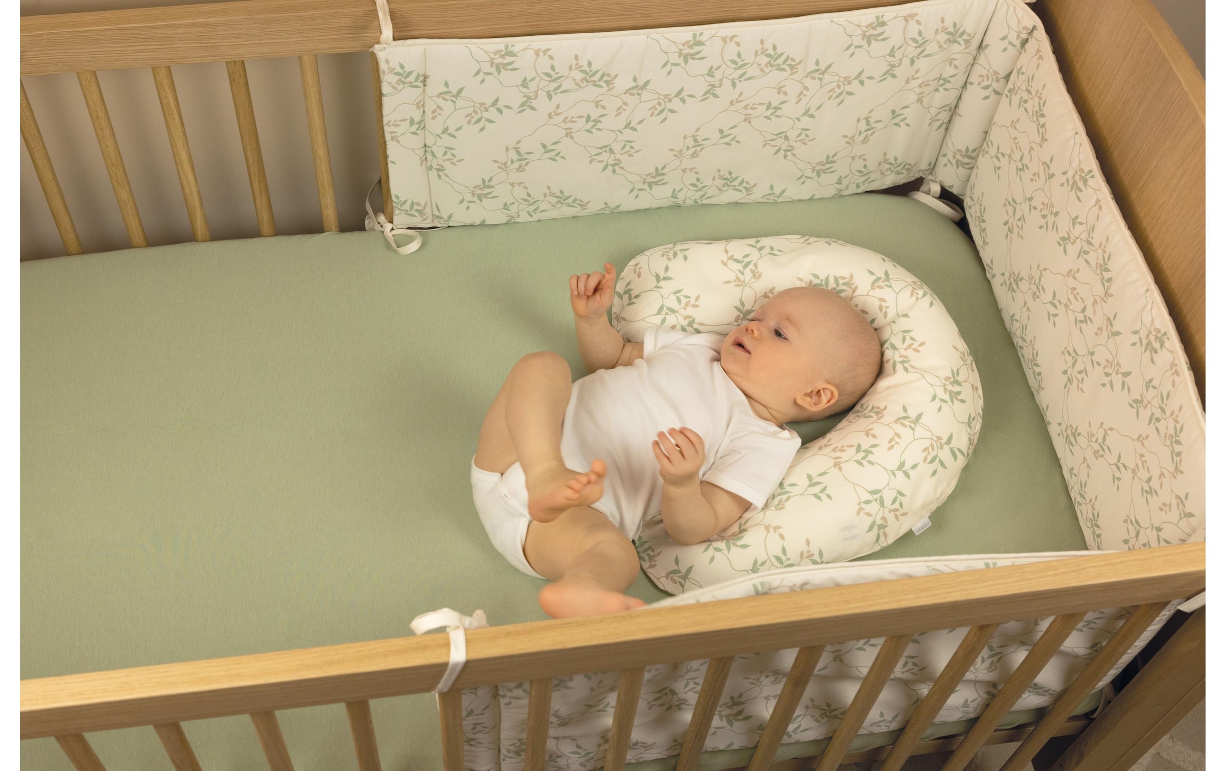 ZEWI bébé-jou Bettnestchen »Satin Snoozy Bear«