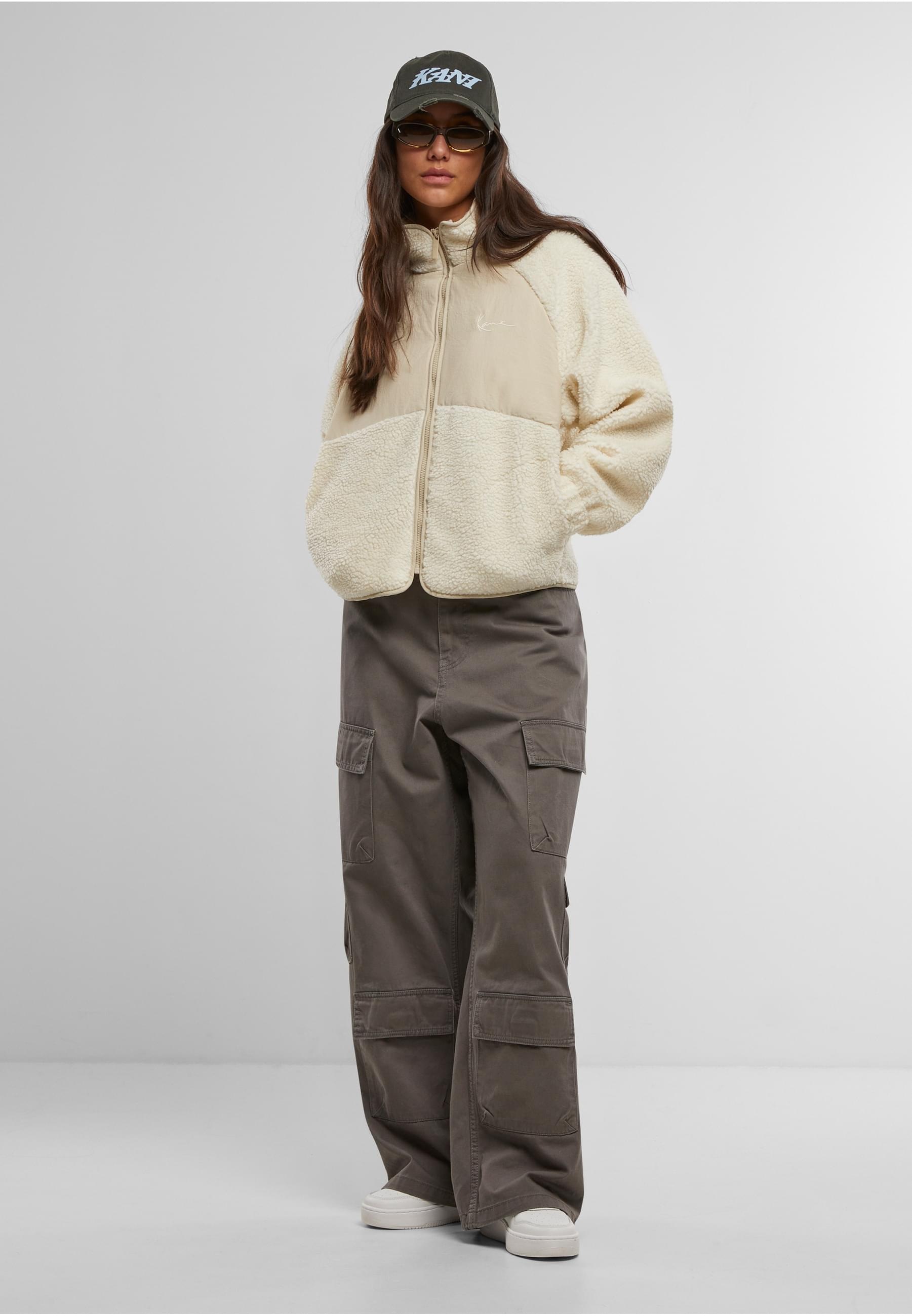 Karl Kani Trainingsjacke »Karl Kani Chest Signature Teddy Block Trackjacket« 1 Stk. tlg. ohne Kapuze