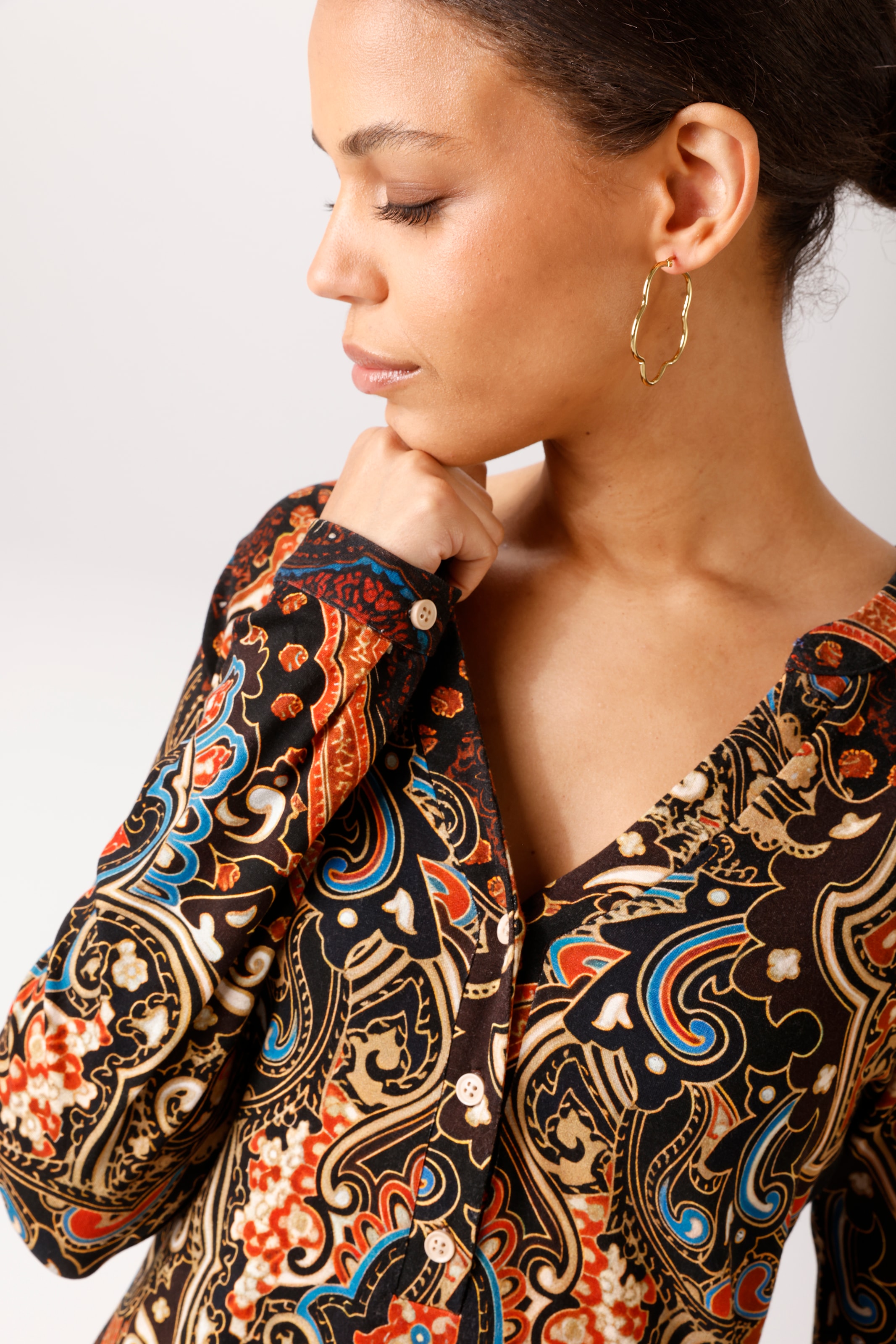 Aniston CASUAL Schlupfbluse mit farbenfrohen, fantasievollem Ornament-Druck - NEUE KOLLEKTION