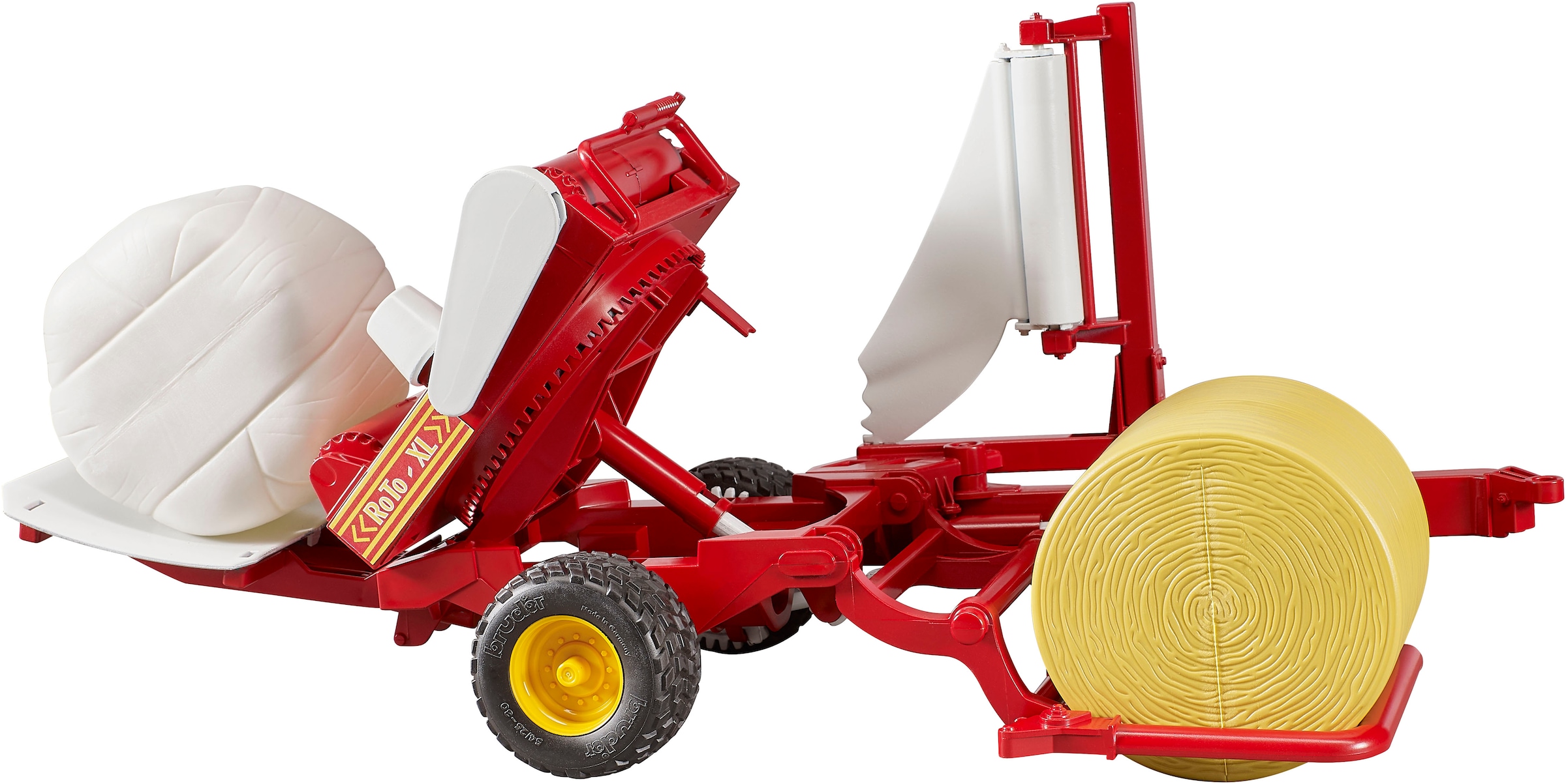 Bruder® Spielzeug-Landmaschine »Ballenwickler 38 cm mit Rundballen ocker/weiss (02122)«, Made in Europe
