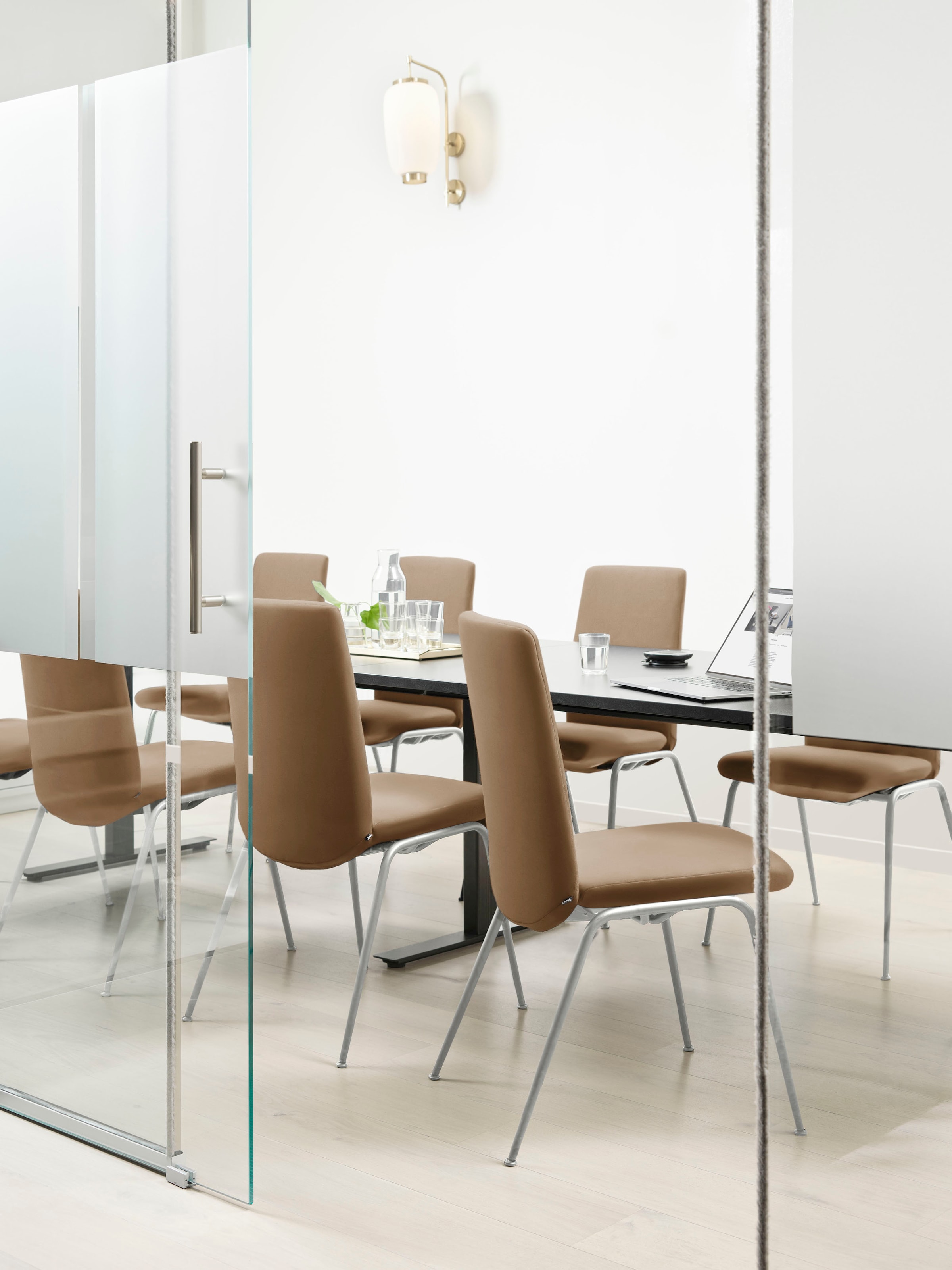 Stressless® Polsterstuhl »Laurel«, Microfaser DINAMICA, Low Back, Größe L, mit Beinen aus Stahl in Chrom matt