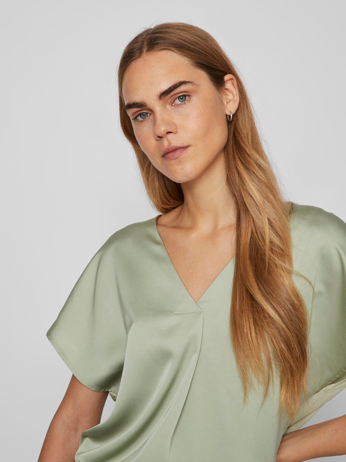 Vila V-Shirt »VIELLETTE V-NECK S/S SATIN TOP - NOOS«