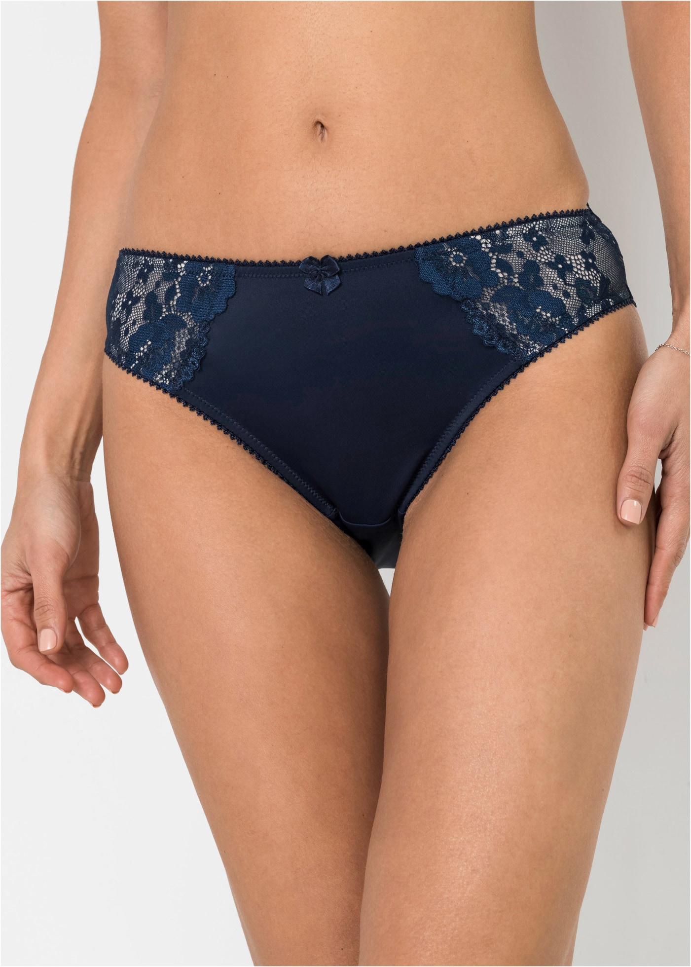 bonprix Slip Packung, 2 Stk. klassische Passform, zarte florale Spitze, 2er Pack