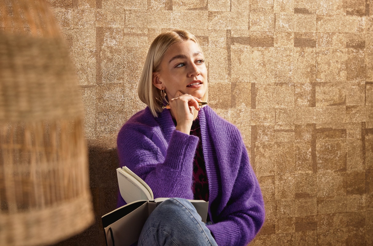 living walls Vliestapete »Stories of Life Tapete Gold Metallic Struktur-Vliestapete« Metall-Effekte | gemustert | metallic strukturiert glänzende Mustertapete für r Tapeten Wohnzimmer Schlafzimme modern