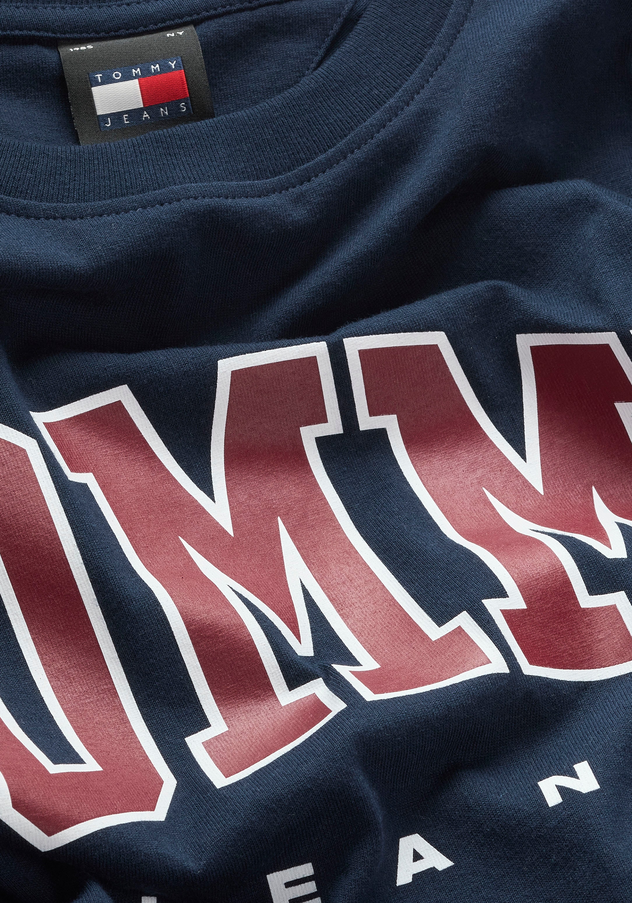 Tommy Jeans T-Shirt »TJM REG ARCH VARSITY TEE EXT«, mit Logoprint