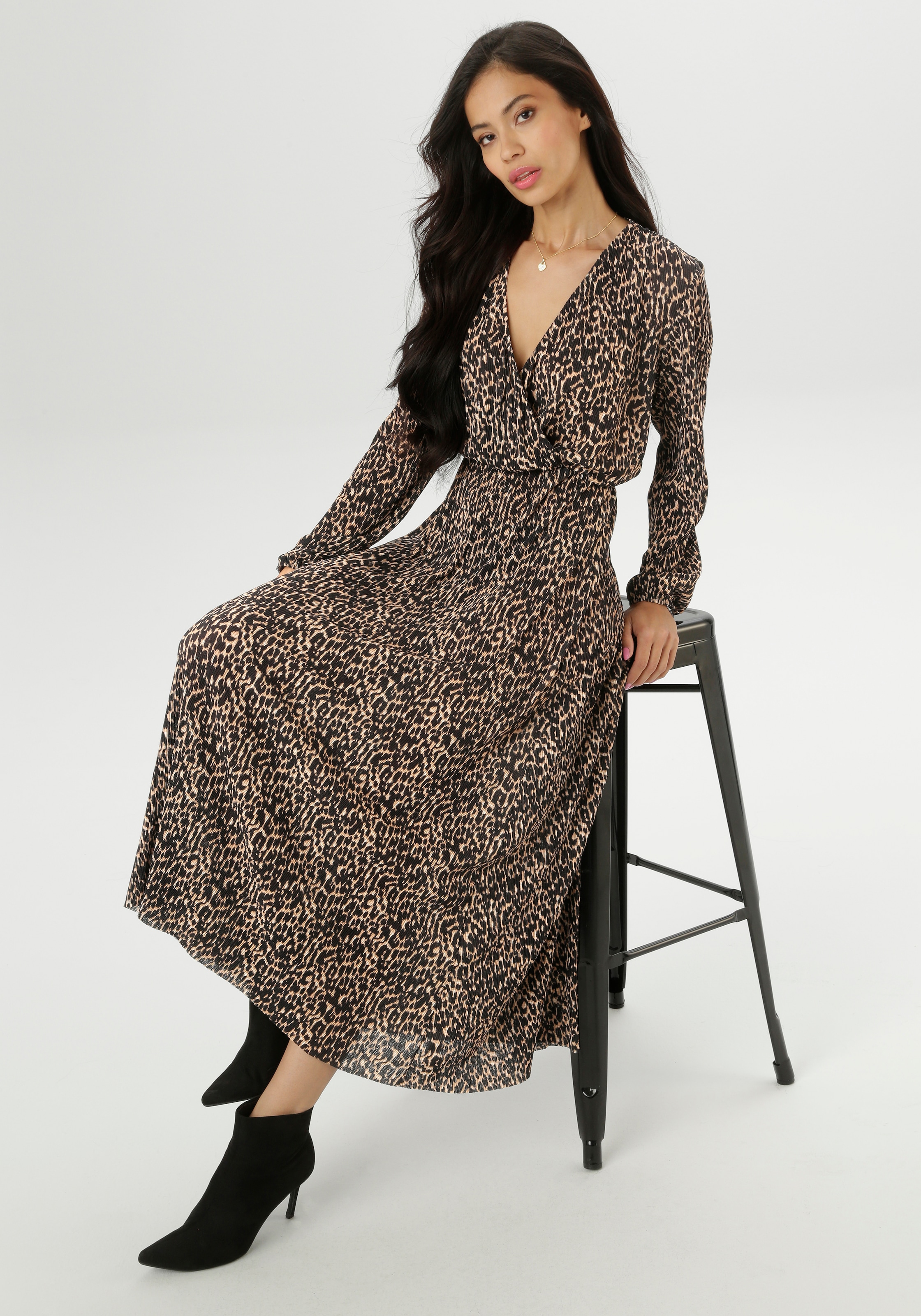 Aniston SELECTED Jerseykleid im trendy Animal-Print und Wickeloptik - NEUE KOLLEKTION
