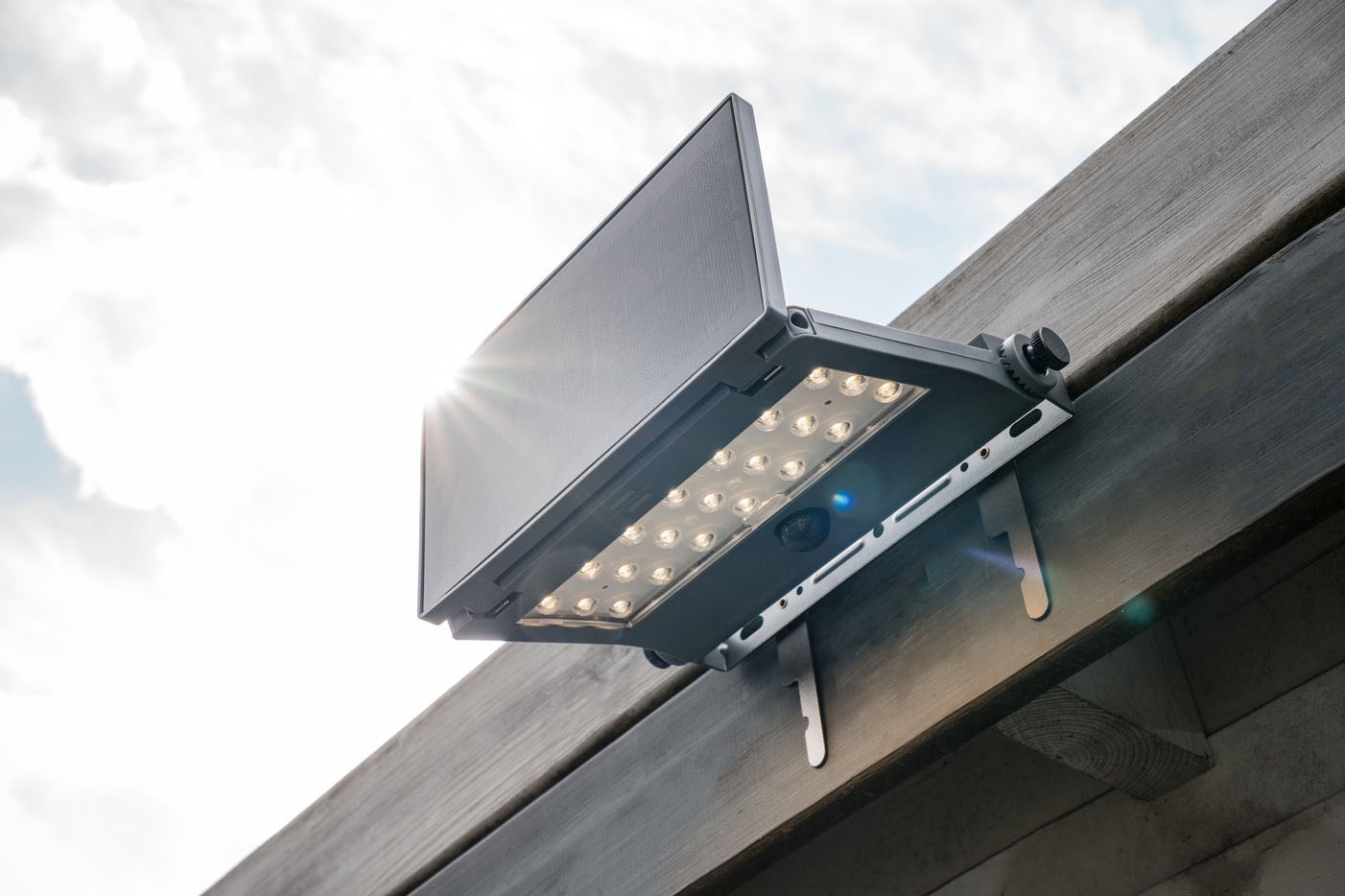 Brennenstuhl LED Solarleuchte »Solar LED SOL 1000 Pad mit Bewegungsmelder 1000lm IP65«