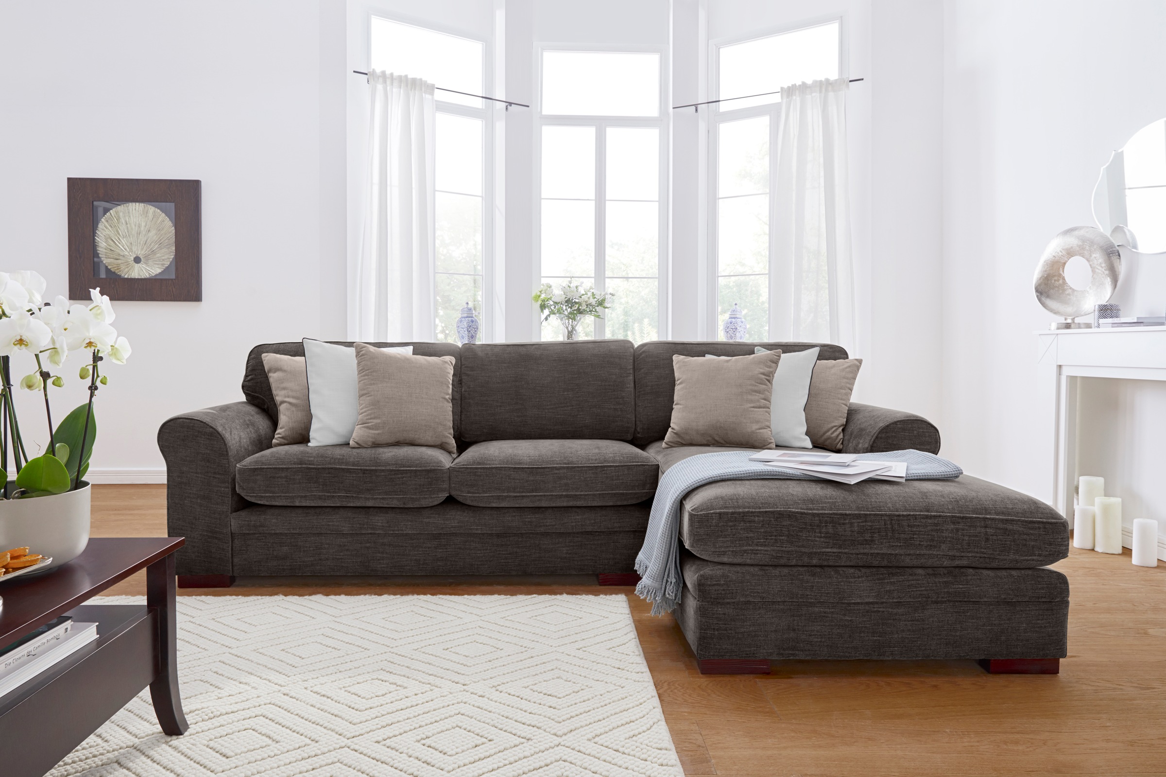 Home affaire Ecksofa »Broughton L-Form«, weicher Sitzkomfort, incl. 4 Zierk günstig online kaufen