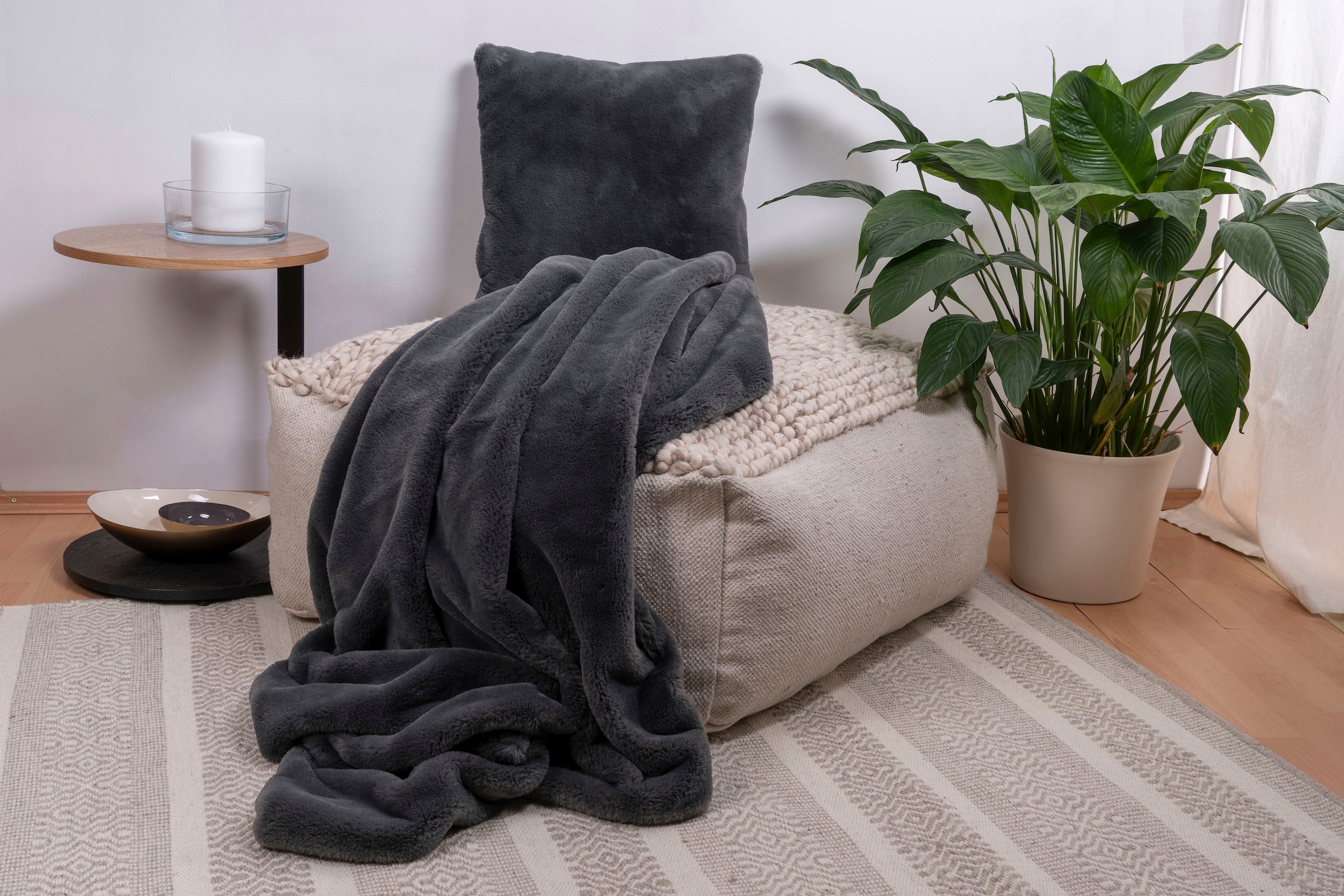 Kayoom Dekokissen »Dekokissen & Decke Aimee 525« günstig online kaufen
