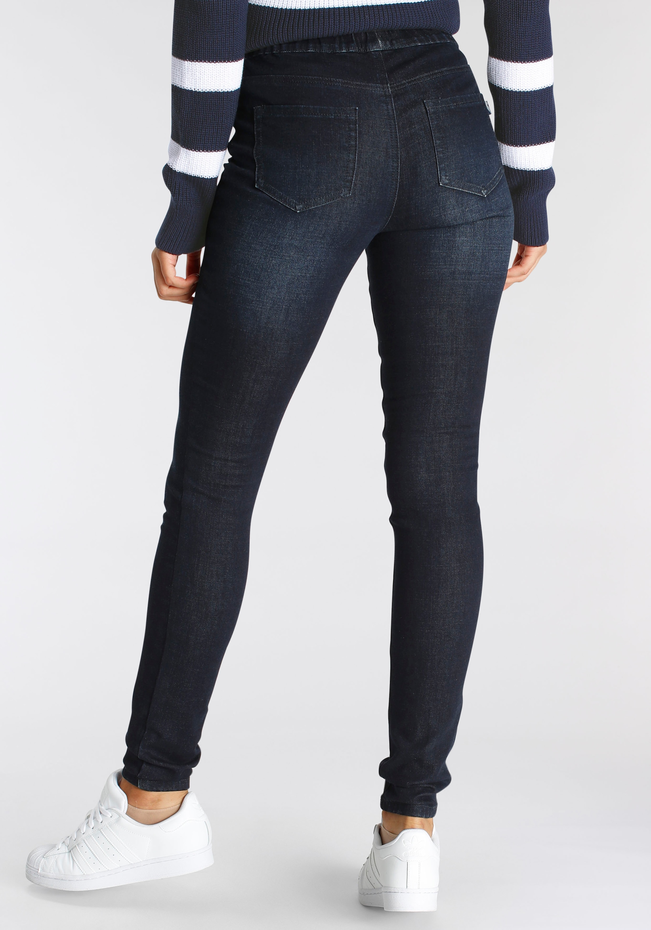 Arizona Jeansjeggings »mit leichtem Thermo Effekt«, extra-eng geschnitten, hohe Leibhöhe, mit Coinpocket
