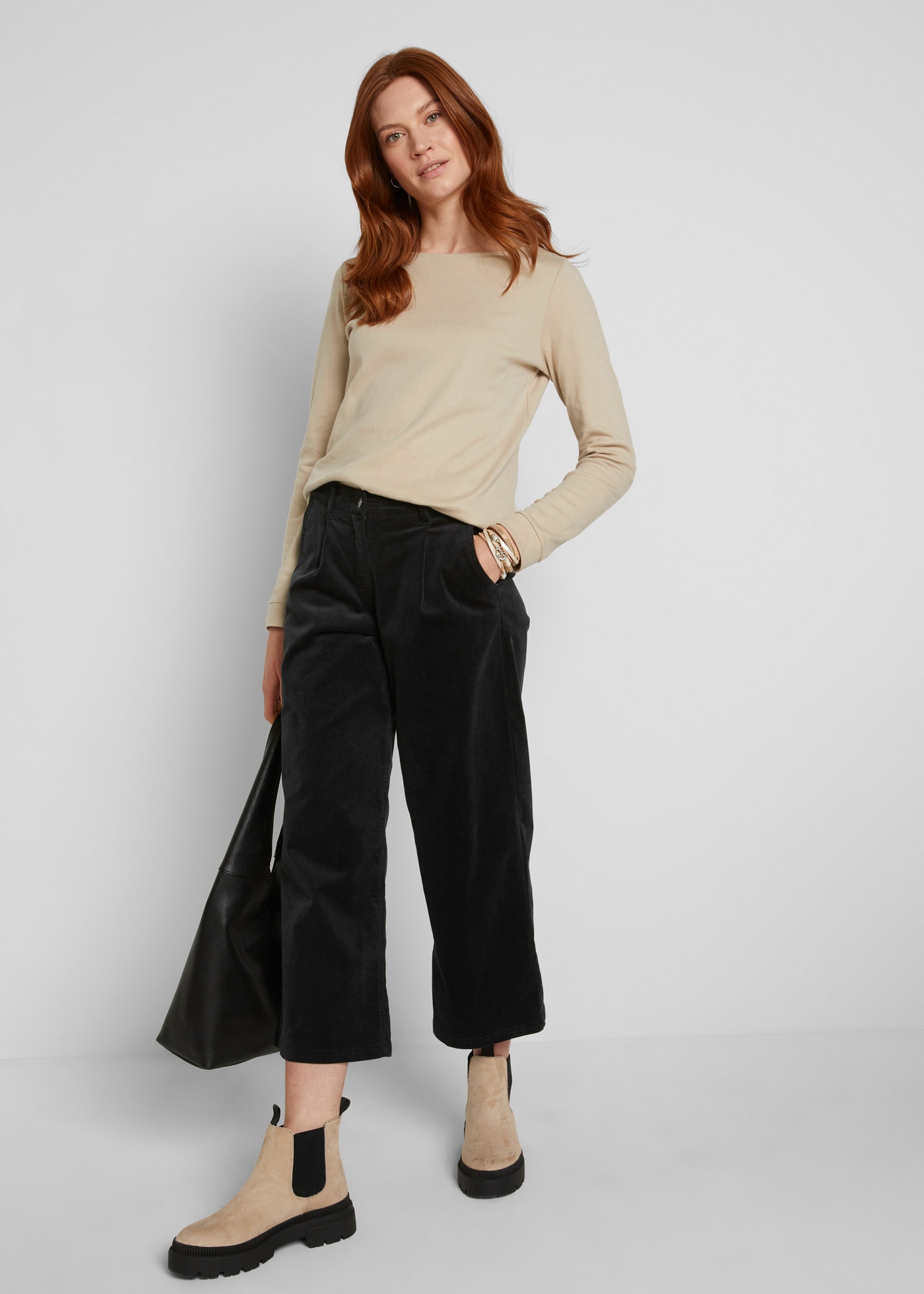 bonprix Cordhose »Weite Stretchcord-Culotte mit High-Waist-Bequembund, 7/8-Länge«  Culotte aus Stretchcord, lockere Passform, hoher Bund, 7/8-Länge