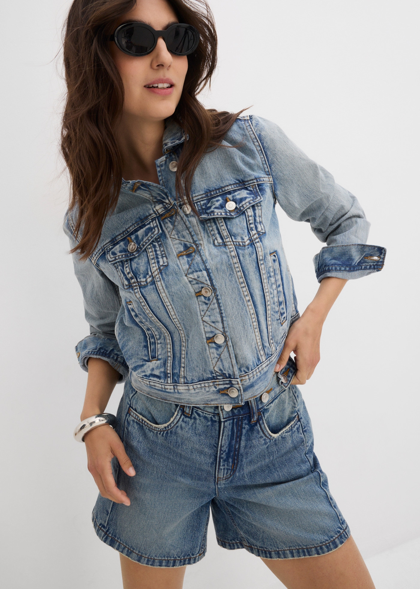 bonprix Shorts  Loose Fit, aus Baumwolle, mit vorverlegter Naht