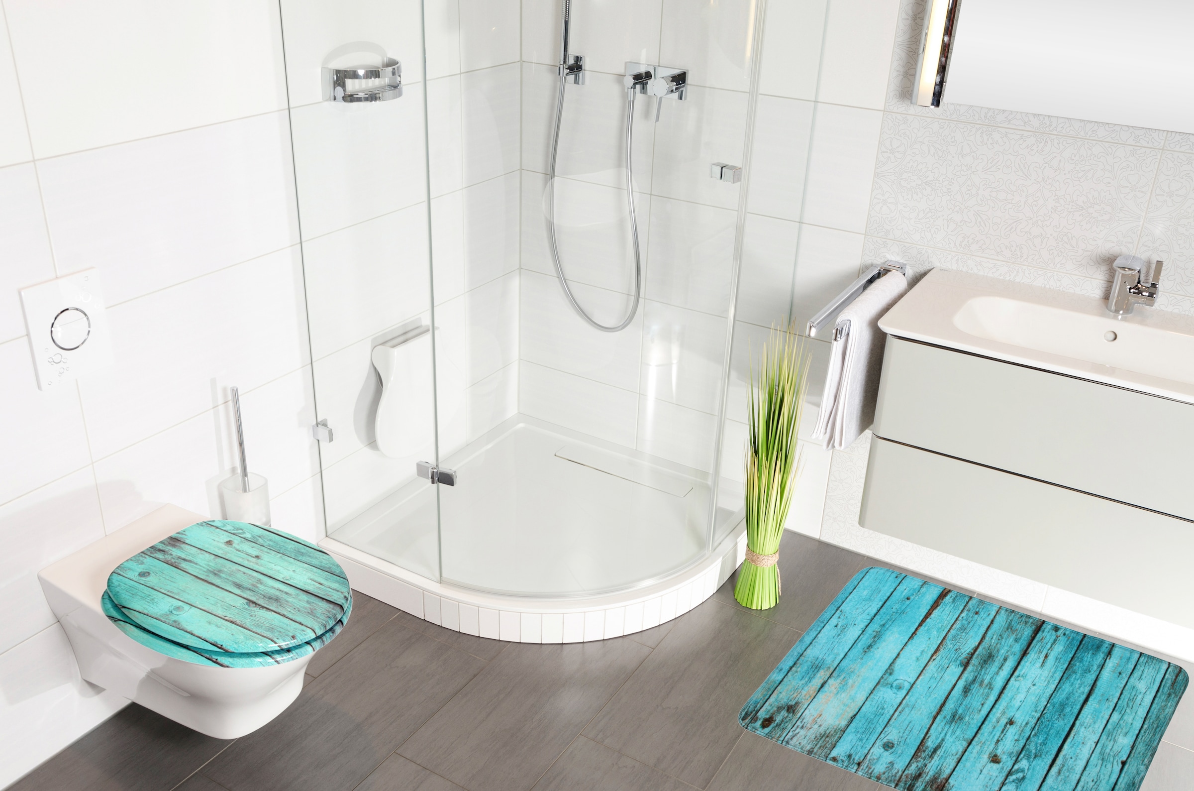 Sanilo Badaccessoire-Set »Lumber«, (Komplett-Set, 3 tlg.), bestehend aus WC-Sitz, Badteppich und Waschbeckenstöpsel