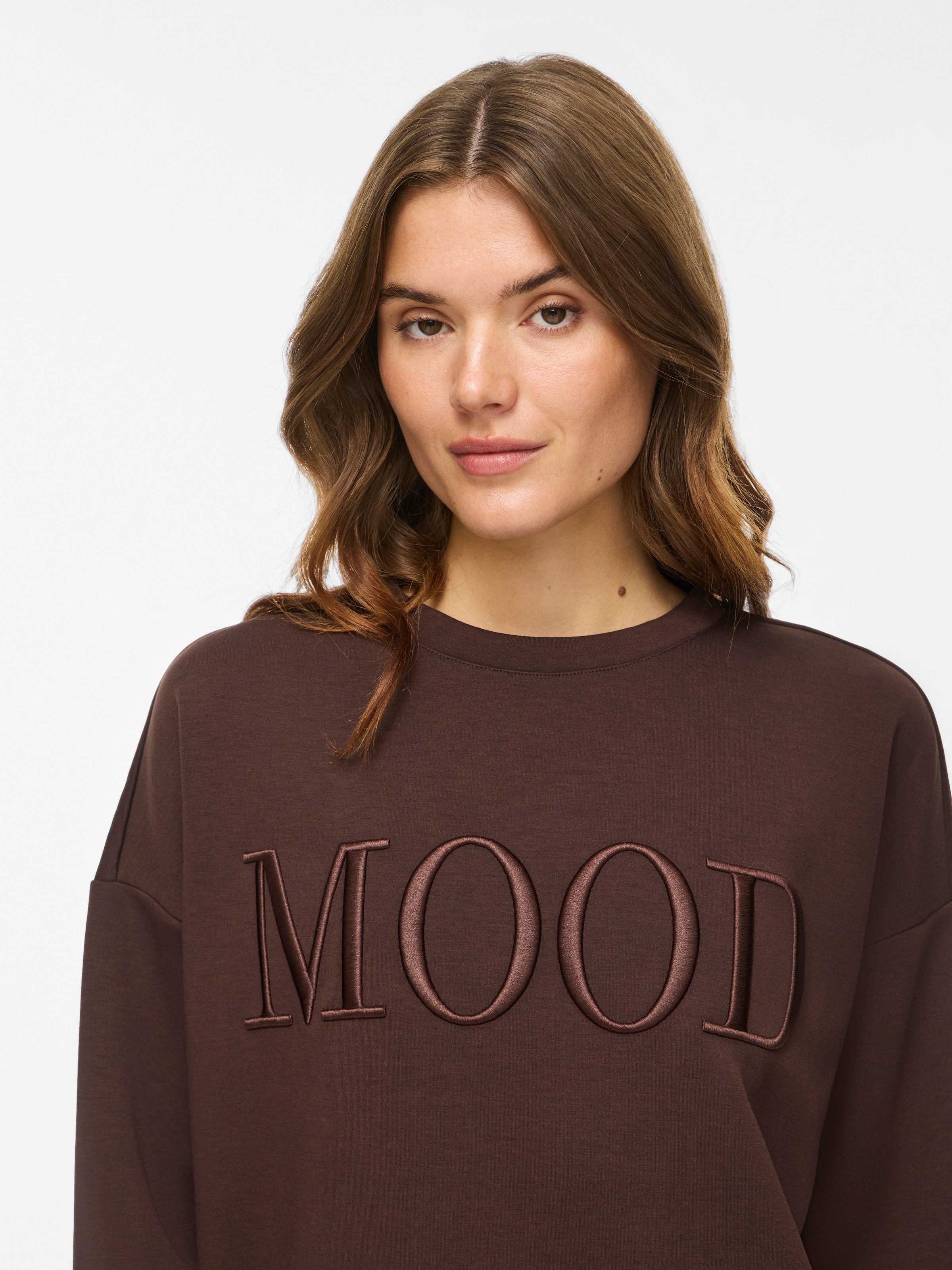 Vila Sweater »VIREFLECT MOOD EMB L/S SWEAT TOP/R/3«, Materialmix, loose fit
