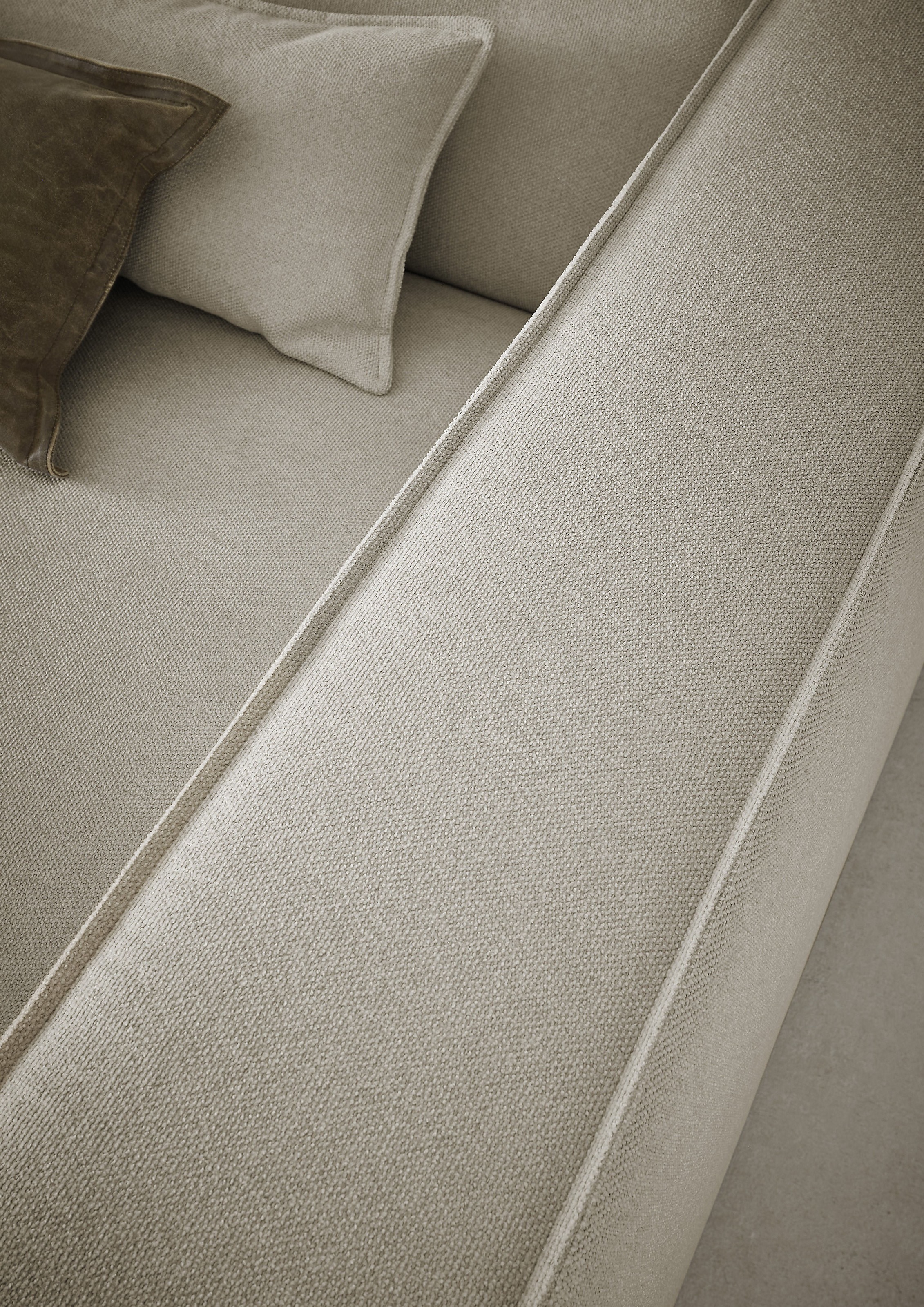 LeGer Home by Lena Gercke Ecksofa »PIARA XXL, Big-Sofa, Cord, Leinenoptik o. Strukturstoff, L-Form«, wahlweise Ottomane rechts/links, Kedernaht, extra tiefe Sitzfläche
