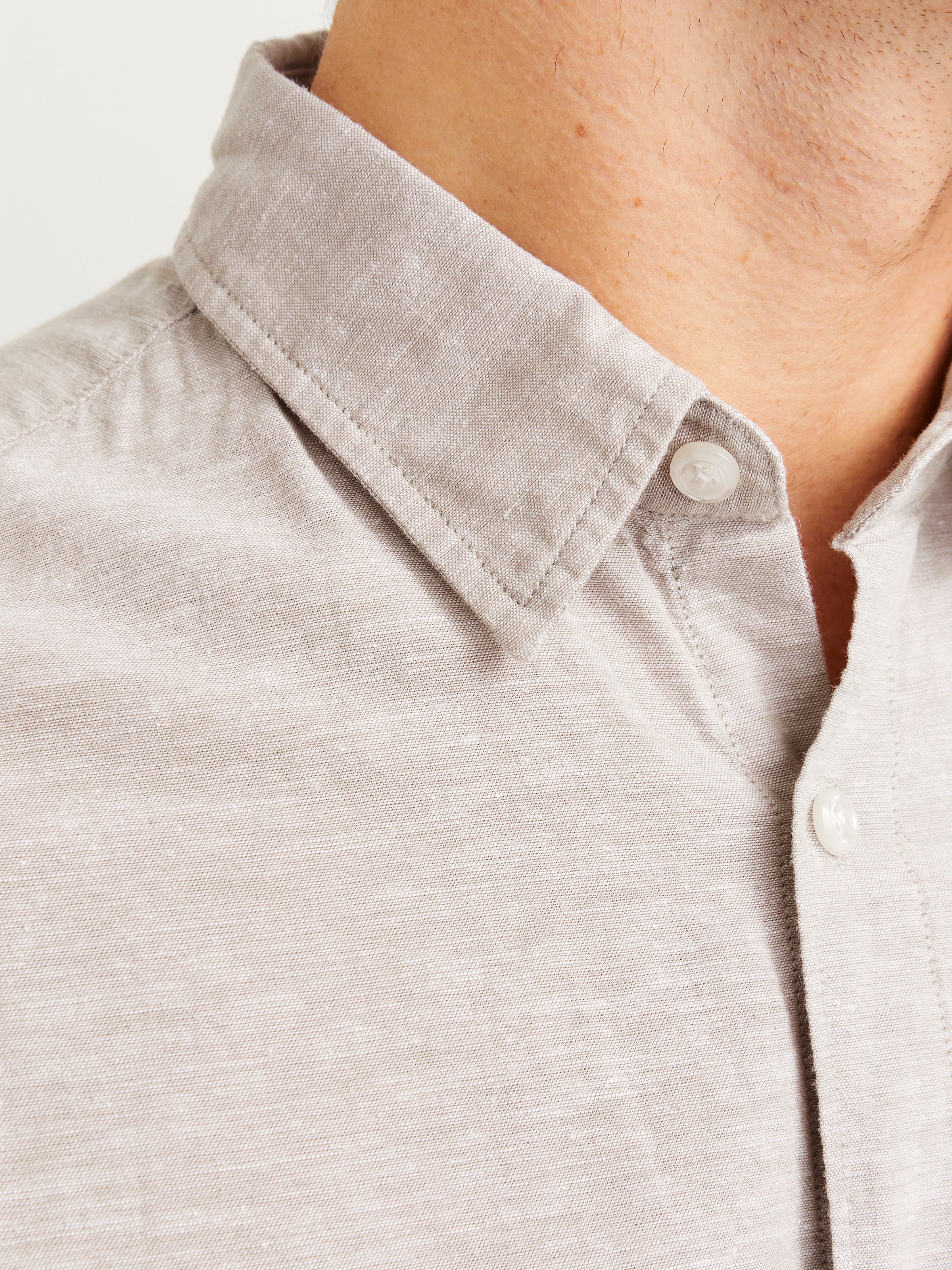 Jack & Jones Langarmhemd »JJEBREEZE SHIRT LS SN«, mit Hemdkragen