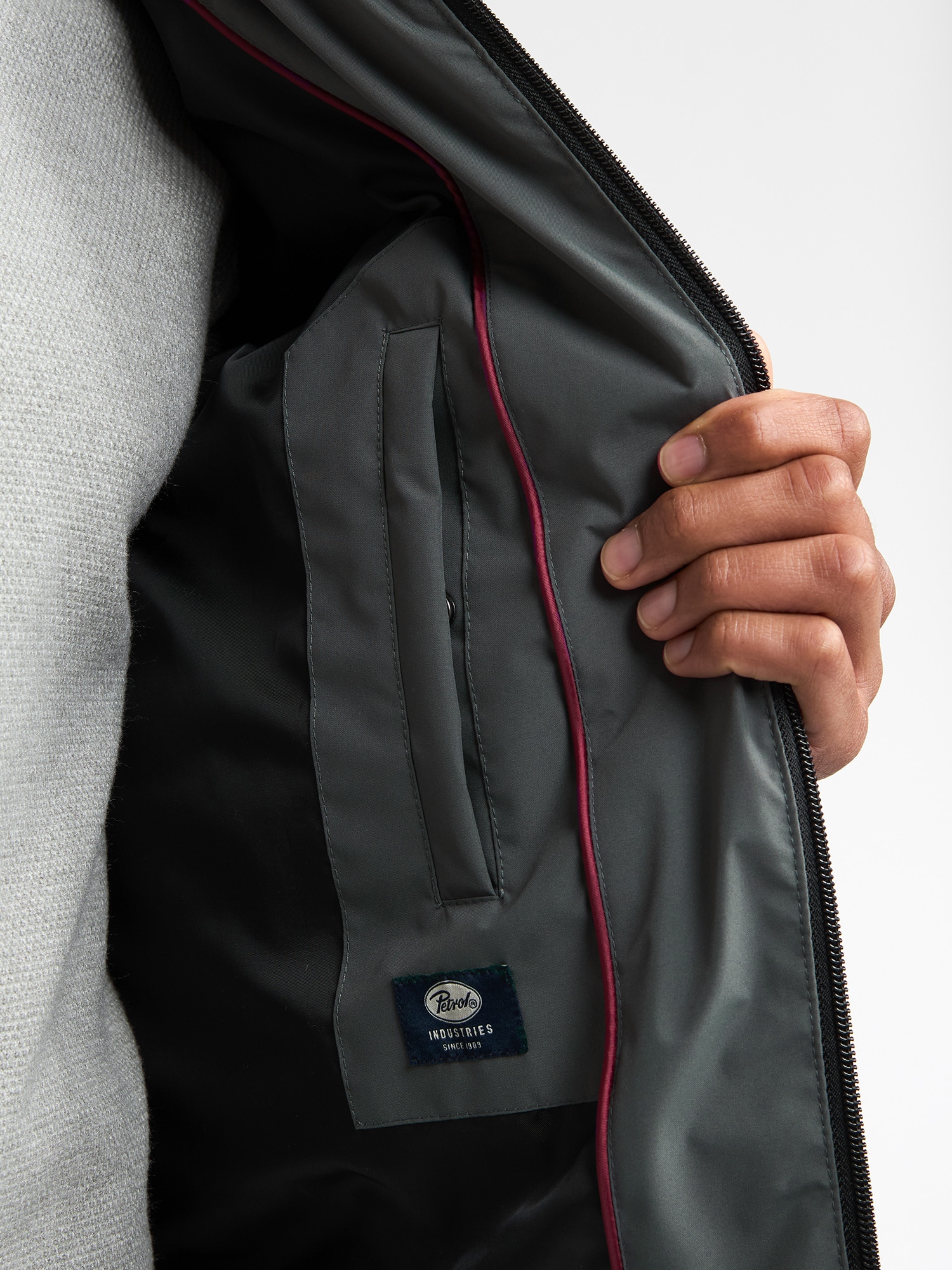 Petrol Industries Outdoorjacke mit Kapuze mit Kapuze, mit hohem Stehkragen