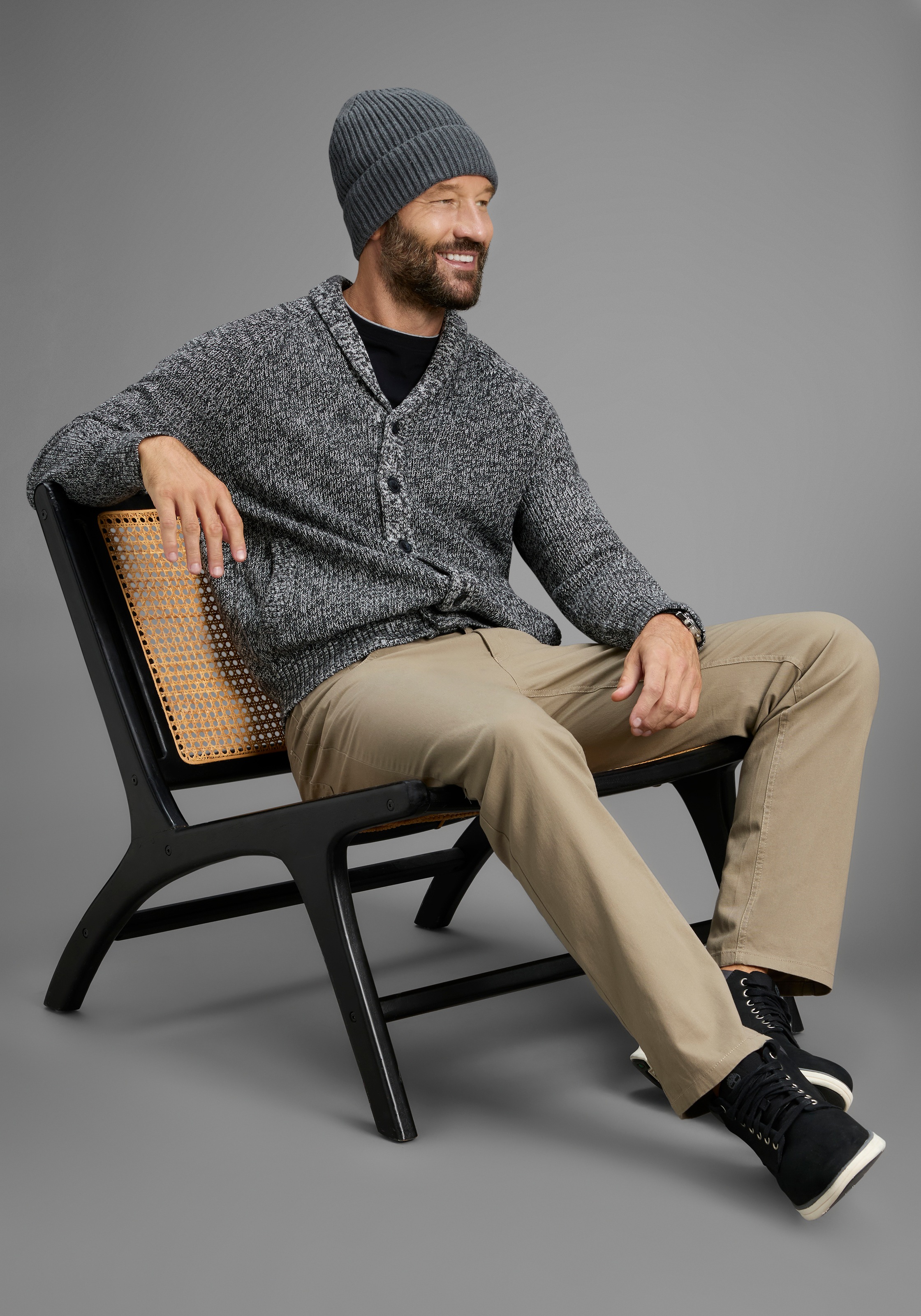 Man's World Strickjacke »Neue Kollektion!«, mit Taschen