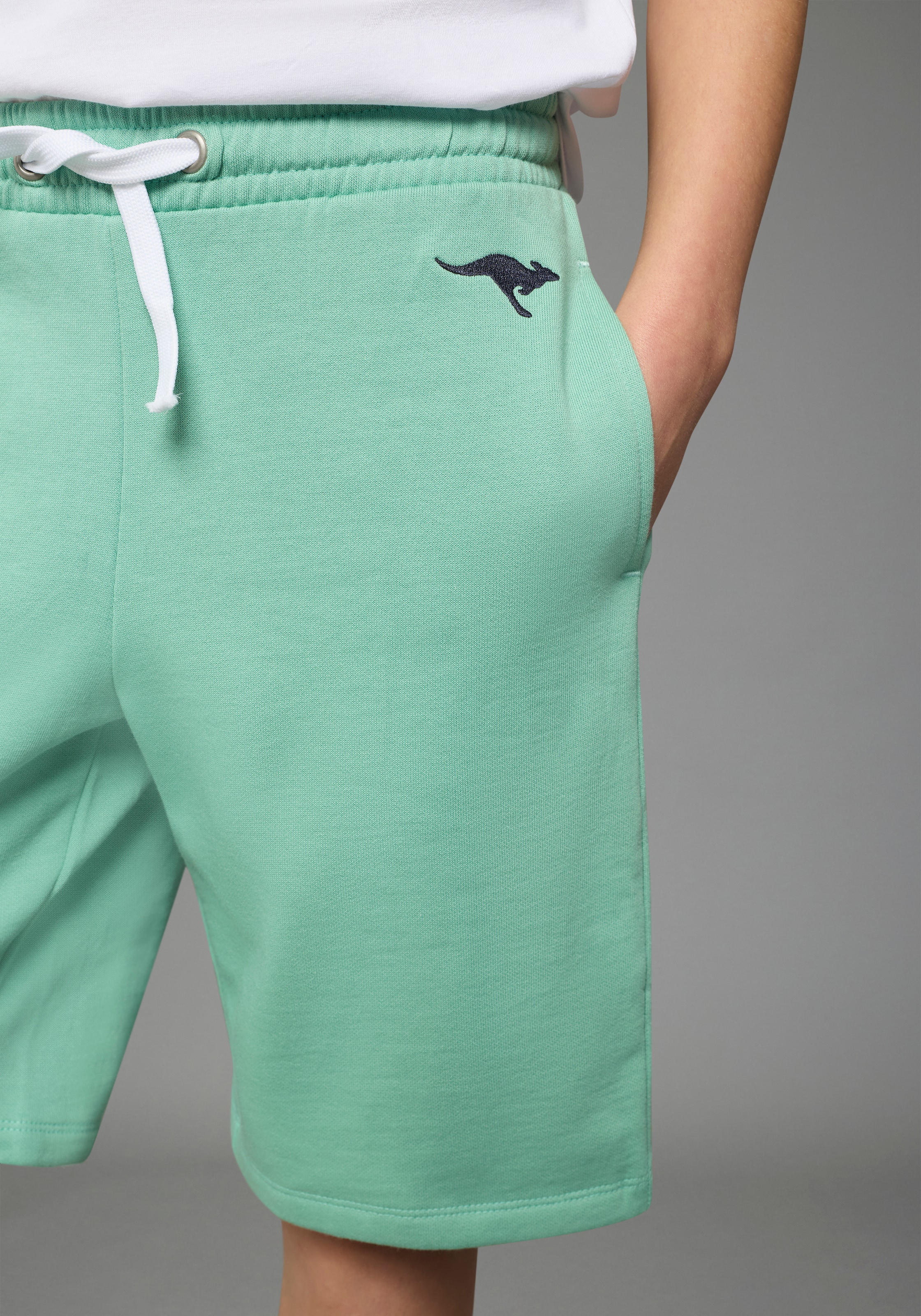 KangaROOS Sweatshorts »Kangaroos Sweatbermudas für Jungen«  gerade Beinform, mit Gummizug und Bindeband im Bund