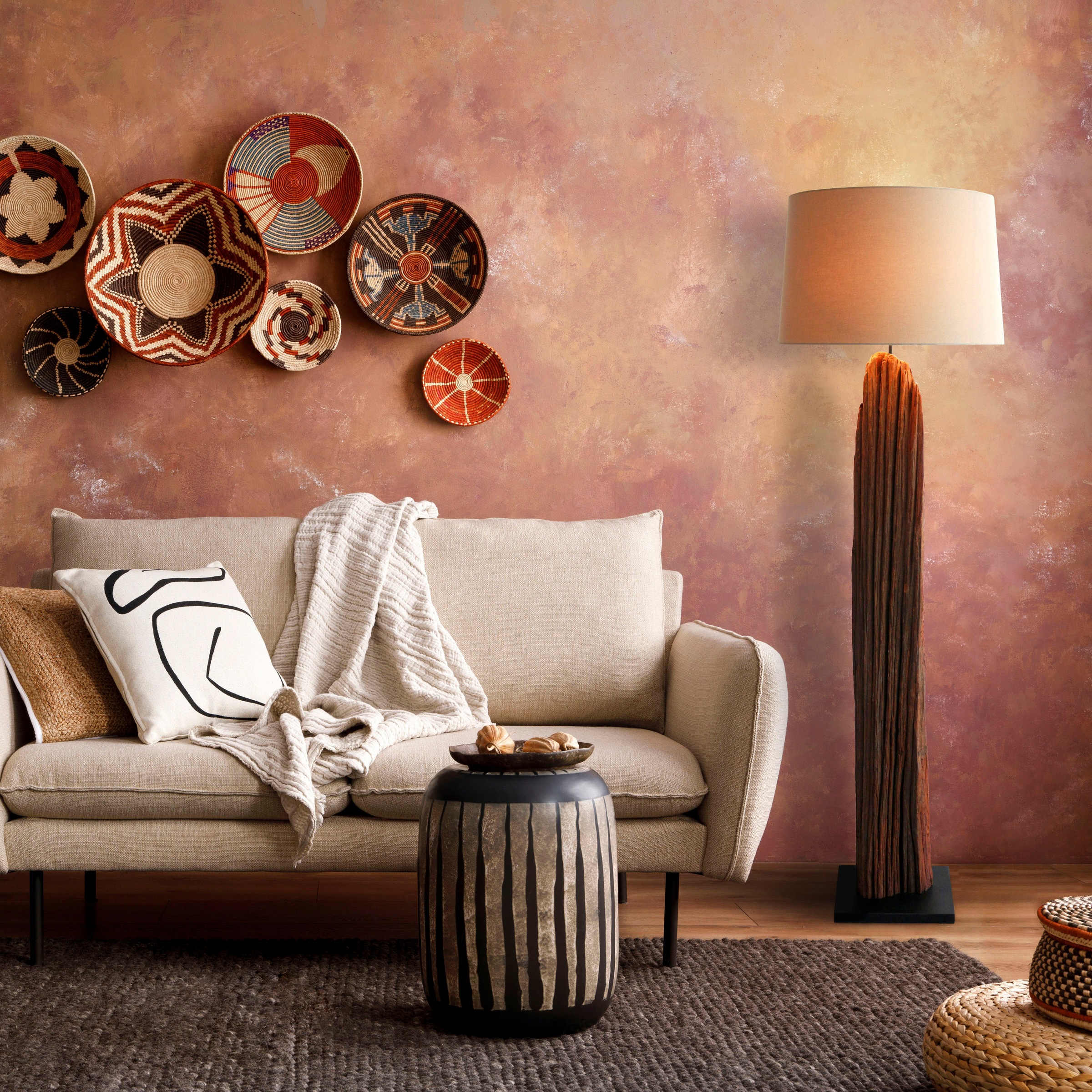 SalesFever Stehlampe »Rosy« E27 1 Stk. handgefertigt, mit Leinenschirm günstig online kaufen