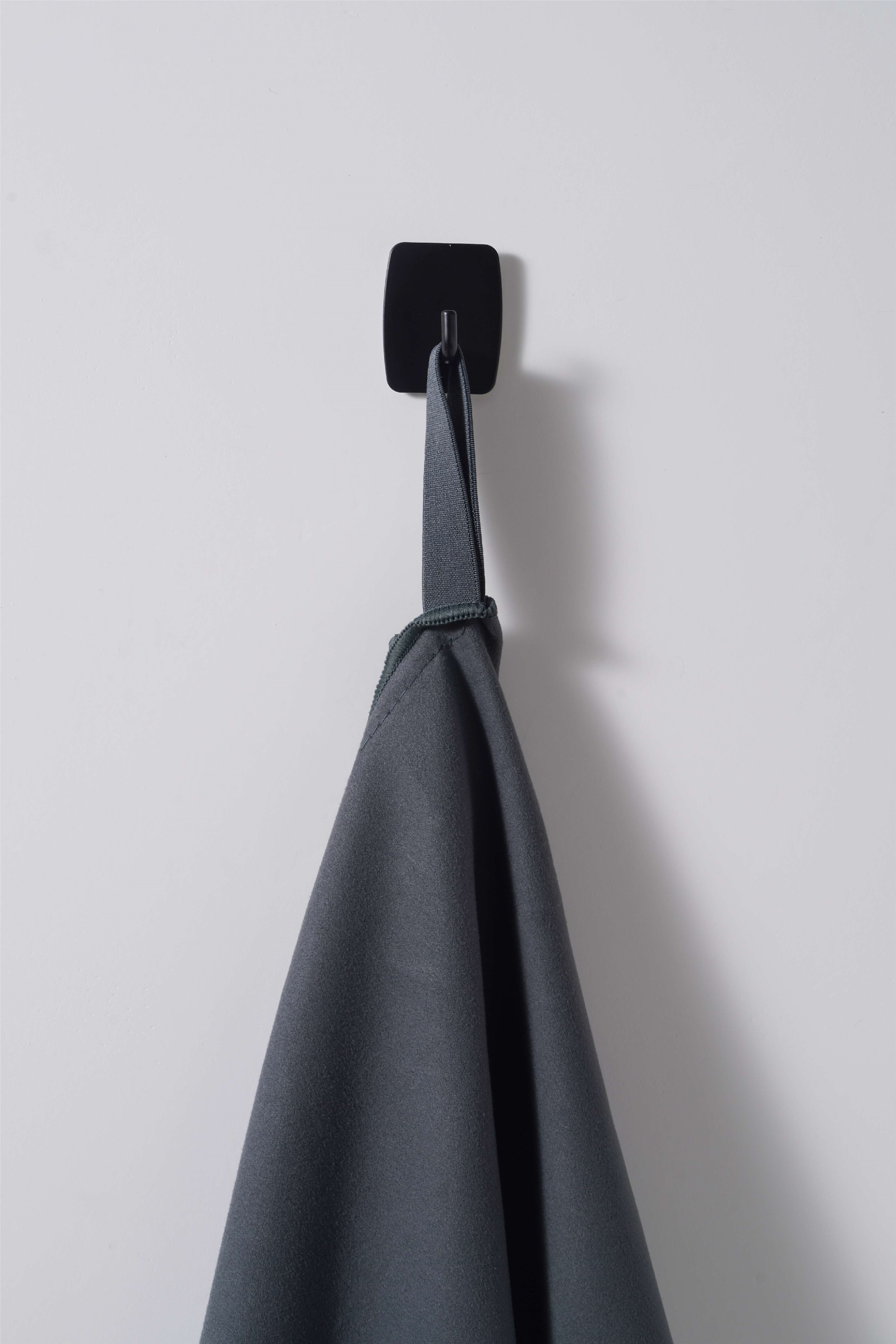 OTTO home Handtücher »Leoa, diverse Größen, Sporthandtuch, Reisehandtuch, Strandtuch« sehr leicht, kompakt, schnelltrocknend, Mikrofaser mit Kontrastnaht