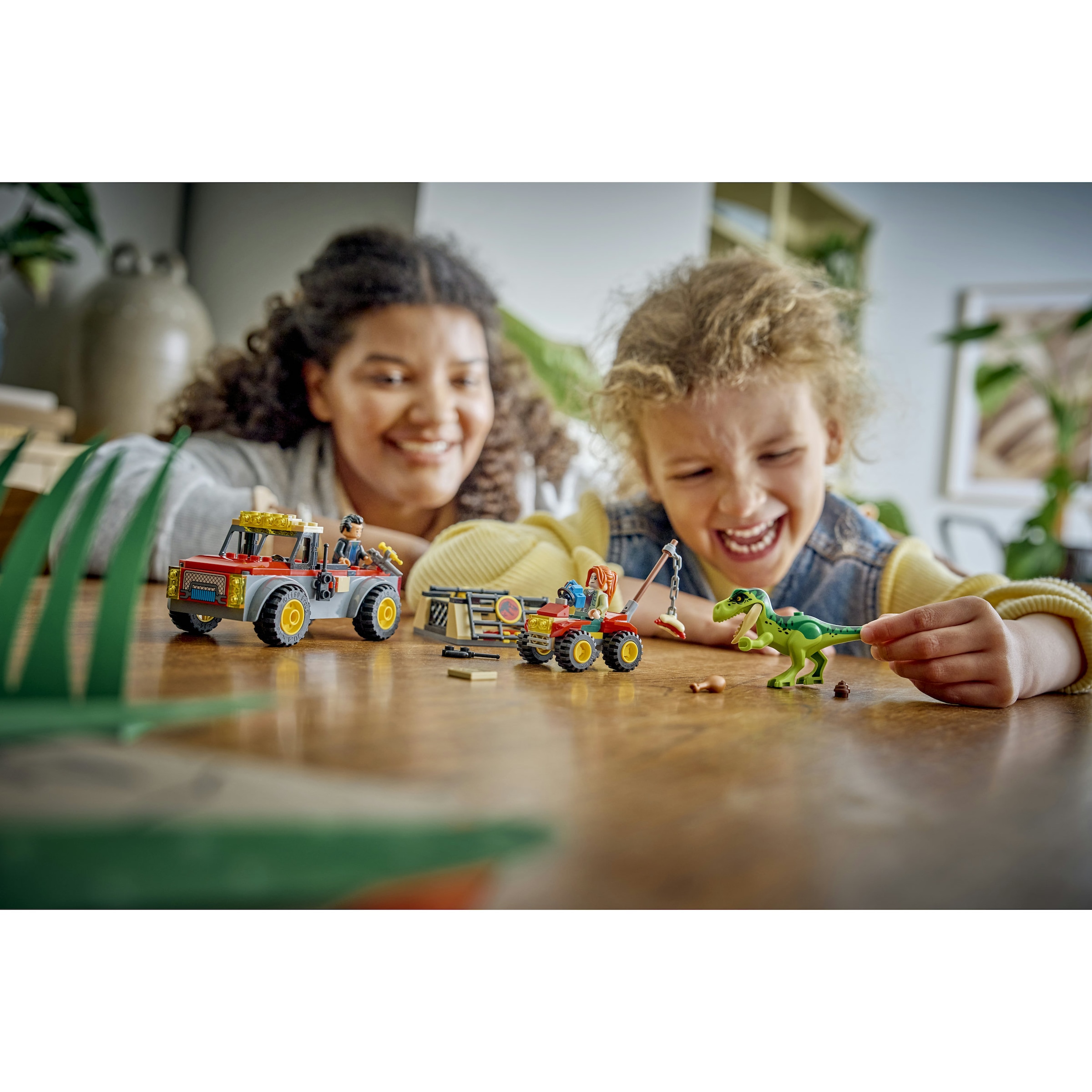 LEGO® Konstruktionsspielsteine »Transporter für den Jungen T.Rex (77978), LEGO Jurassic World« Made in Europe