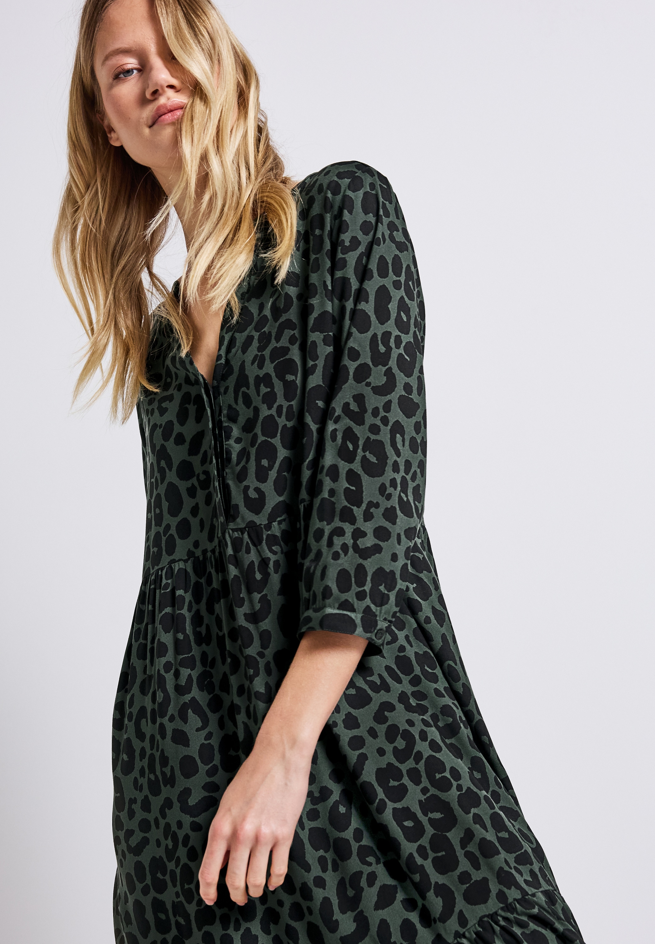 STREET ONE Volantkleid, 3/4-Arm und mit Animal-Print