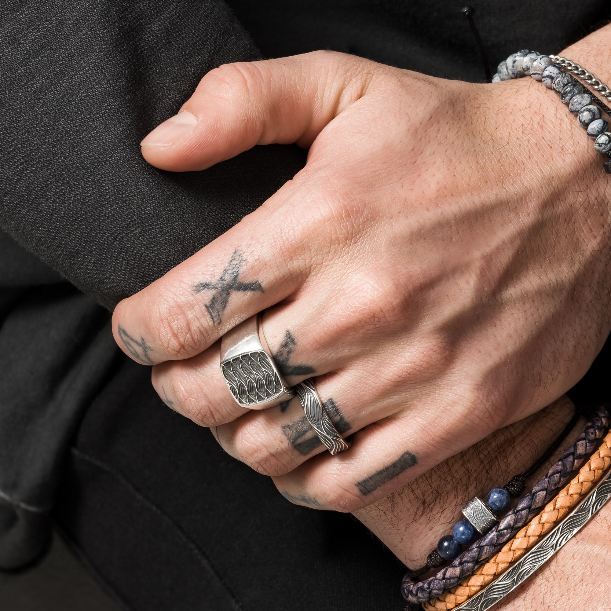 CAÏ Fingerring »925/- Sterling Silber oxidiert Wellen«