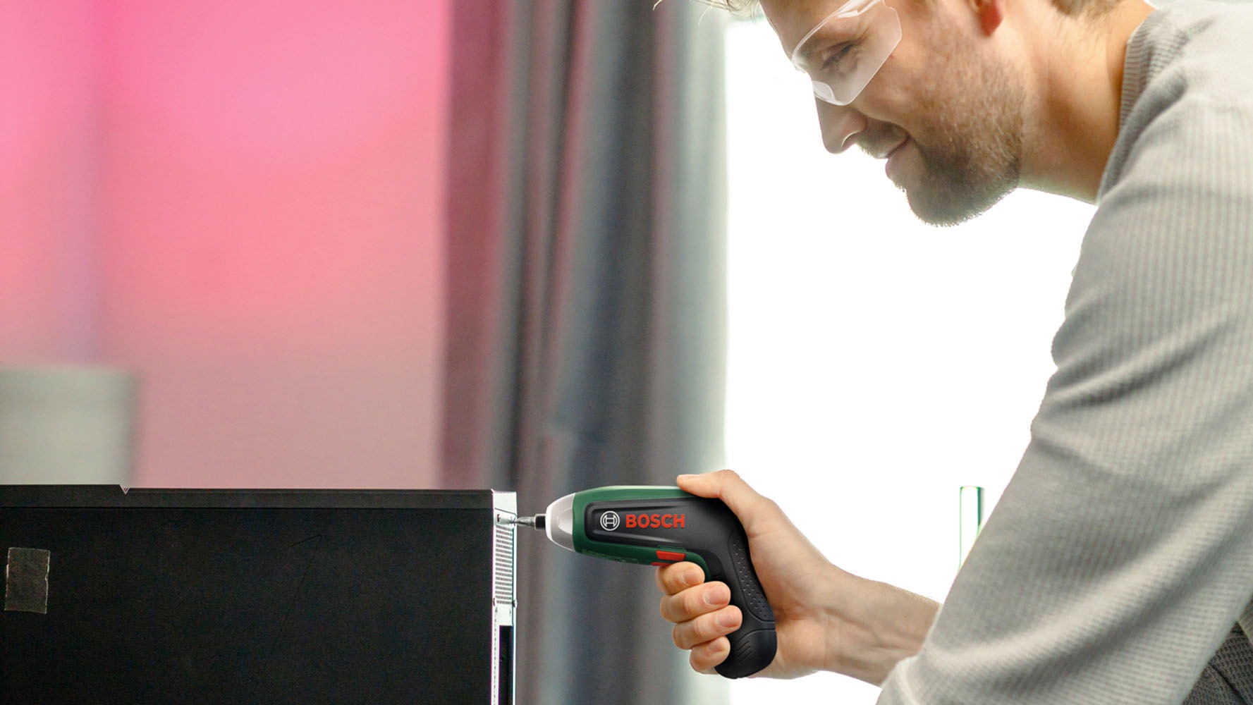 Bosch Home & Garden Akku-Schrauber »IXO 8 Basic, 1 x Akku BA 4V 2.0Ah, Aufbewahrungsbox« Inkl. Akku