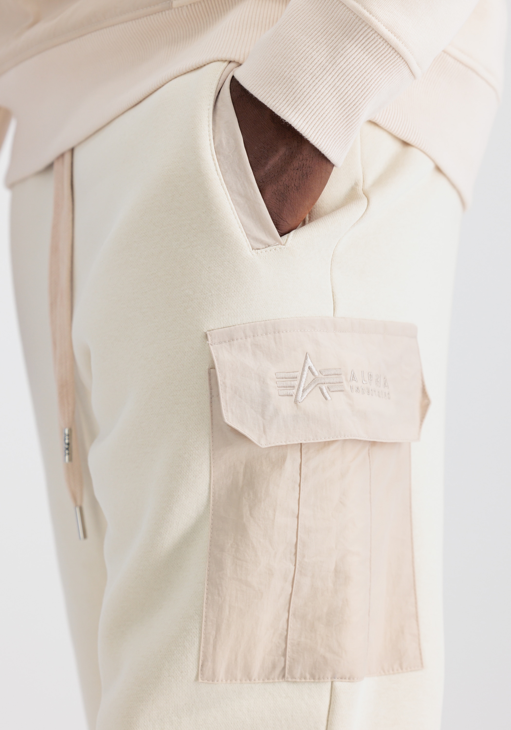 Alpha Industries Jogginghose »Alpha Industries Men - Jogger Sweat Nylon Cargo Jogger«