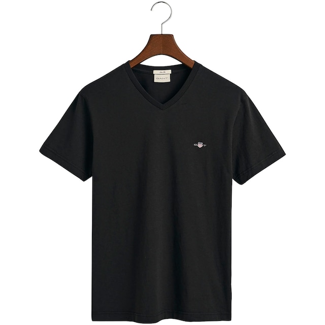 Gant T-Shirt »SLIM SHIELD V-NECK T-SHIRT«, mit einer kleinen Logostickerei  auf der Brust bestellen