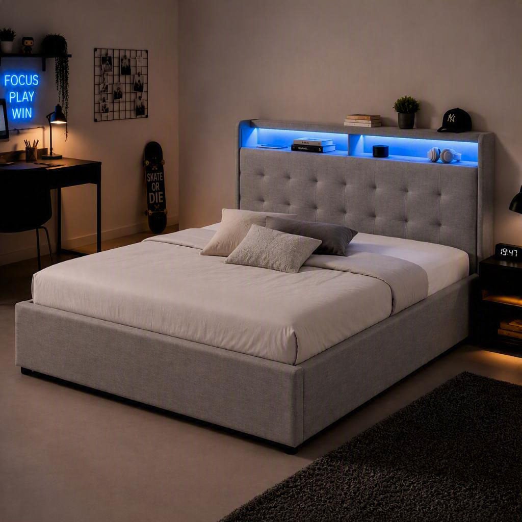 OTTO home Polsterbett »Hamar, beleuchtetes Regal, USB/ USB-C, bis 250 KG belastbar« LED-Licht und USB und USB-C Ladegerät im Kopfteil, Knopfsteppung