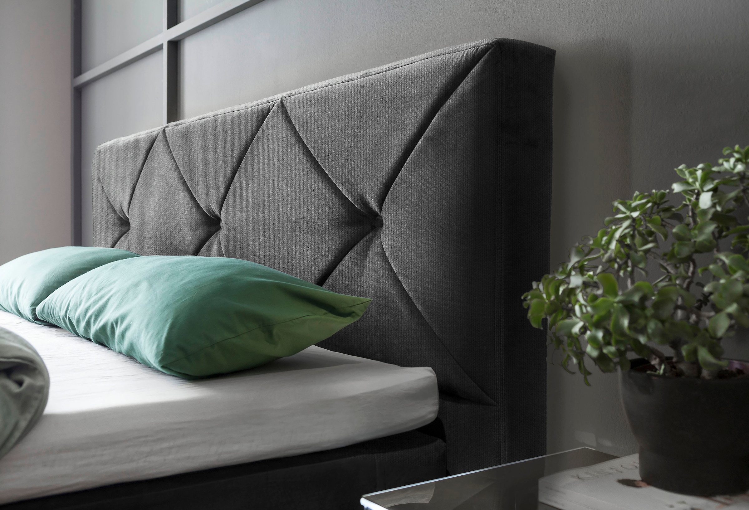 GALLERY M branded by Musterring Boxspringbett »Dubai«, Kufe in Chrom, 3 Härtegrade, Kopfteil mit Knopfheftung