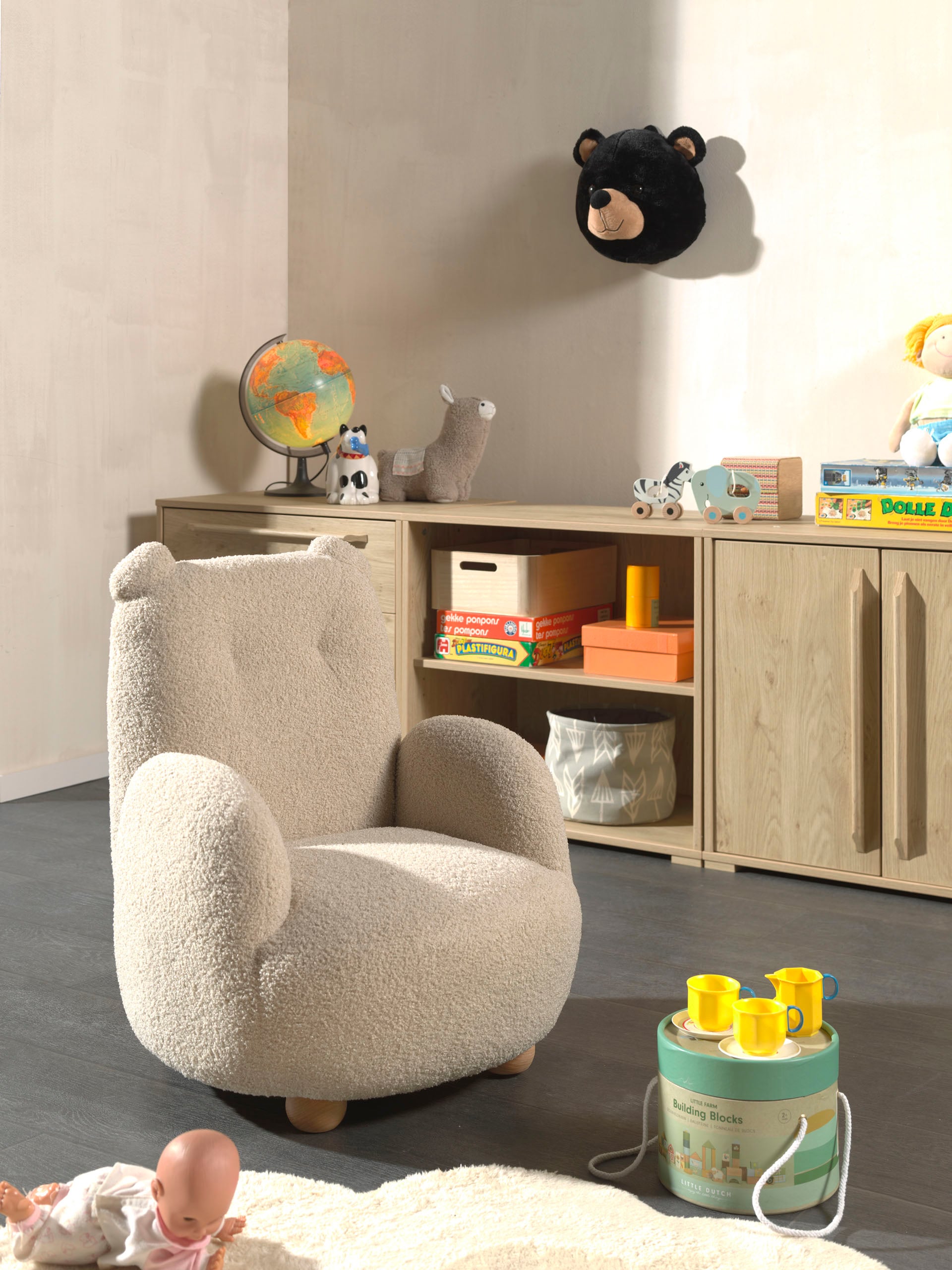 Vipack Sessel »für Kinder in verspielter Optik, ein Highlight für das Kinderzimmer« B: 60 x H: 66 x T: 64 cm, Füße aus Massivholz,  Bezug flauschiger Bouclé Stoff, zwei Farben zur Wahl