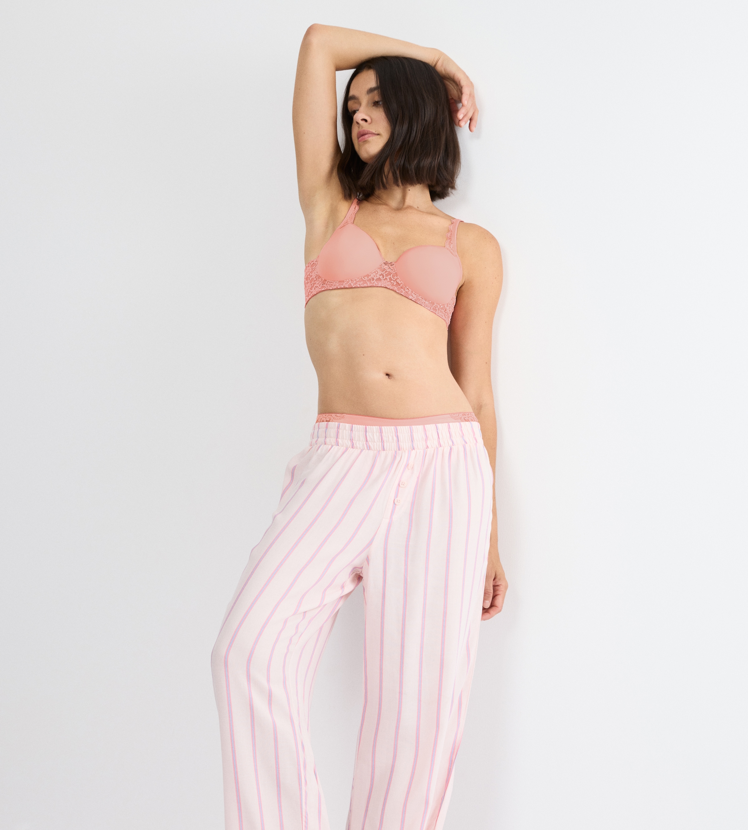 Triumph Bügel-BH »Amourette WP« Stretch-Spitze, glatte Cups, atmungsaktiv, leicht, feminin