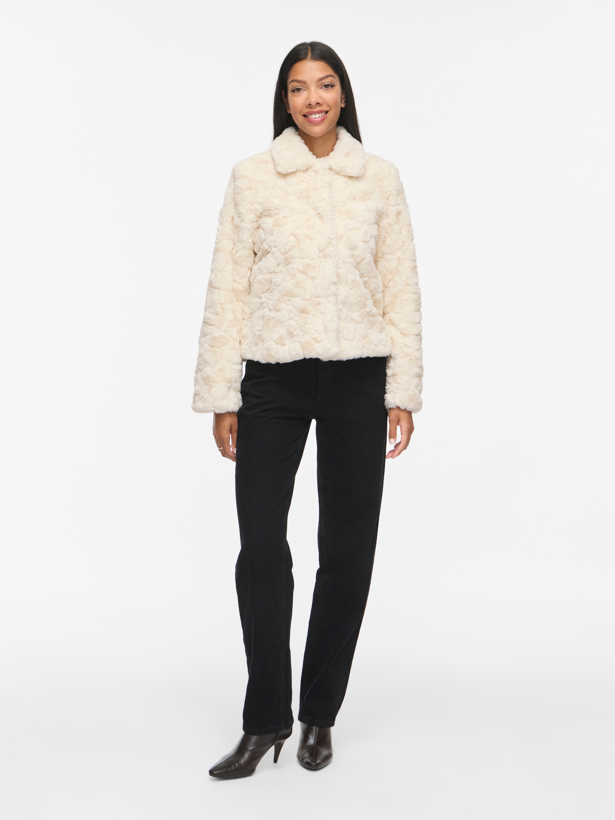 Vila Kurzjacke »VIDORTE NEW L/S JACKET/PB« Aus Kunstfell mit Knopfleiste
