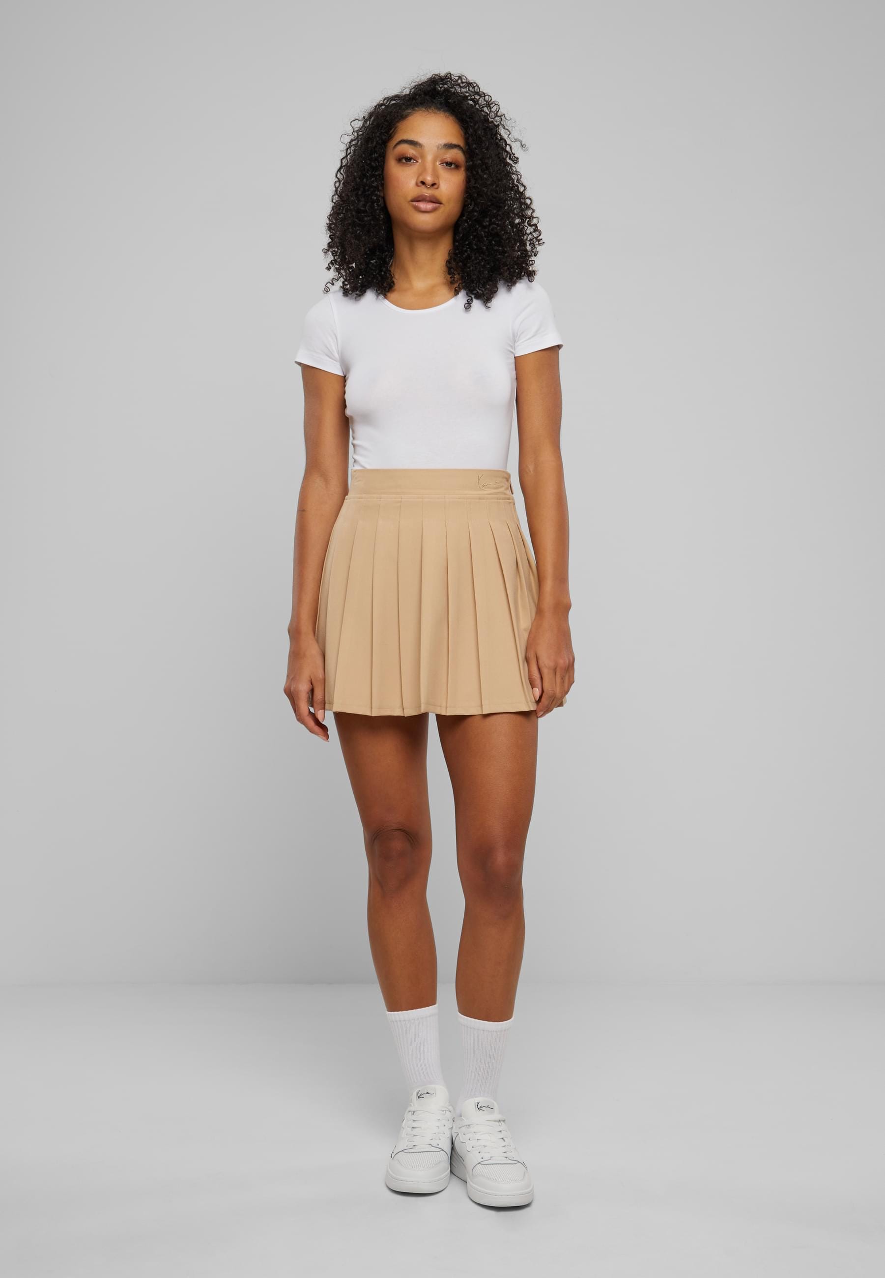 Karl Kani Jerseyrock »Karl Kani Damen KW231-058-1 KK Small Signature Tennis Skirt« 1 Stk.