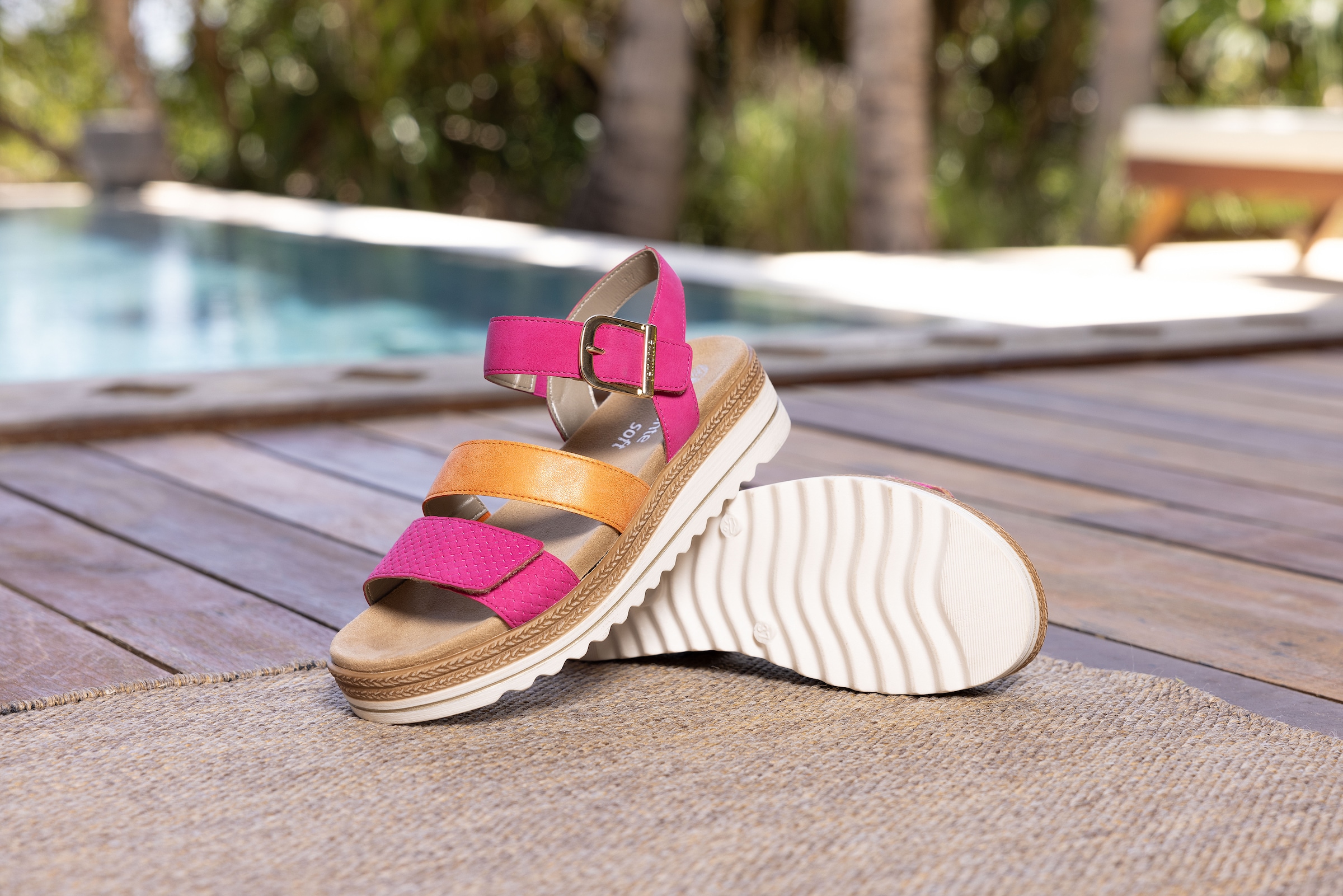 Remonte Keilsandalette  Keilabsatz, Sommerschuh, Sandale in veganer Verarbeitung