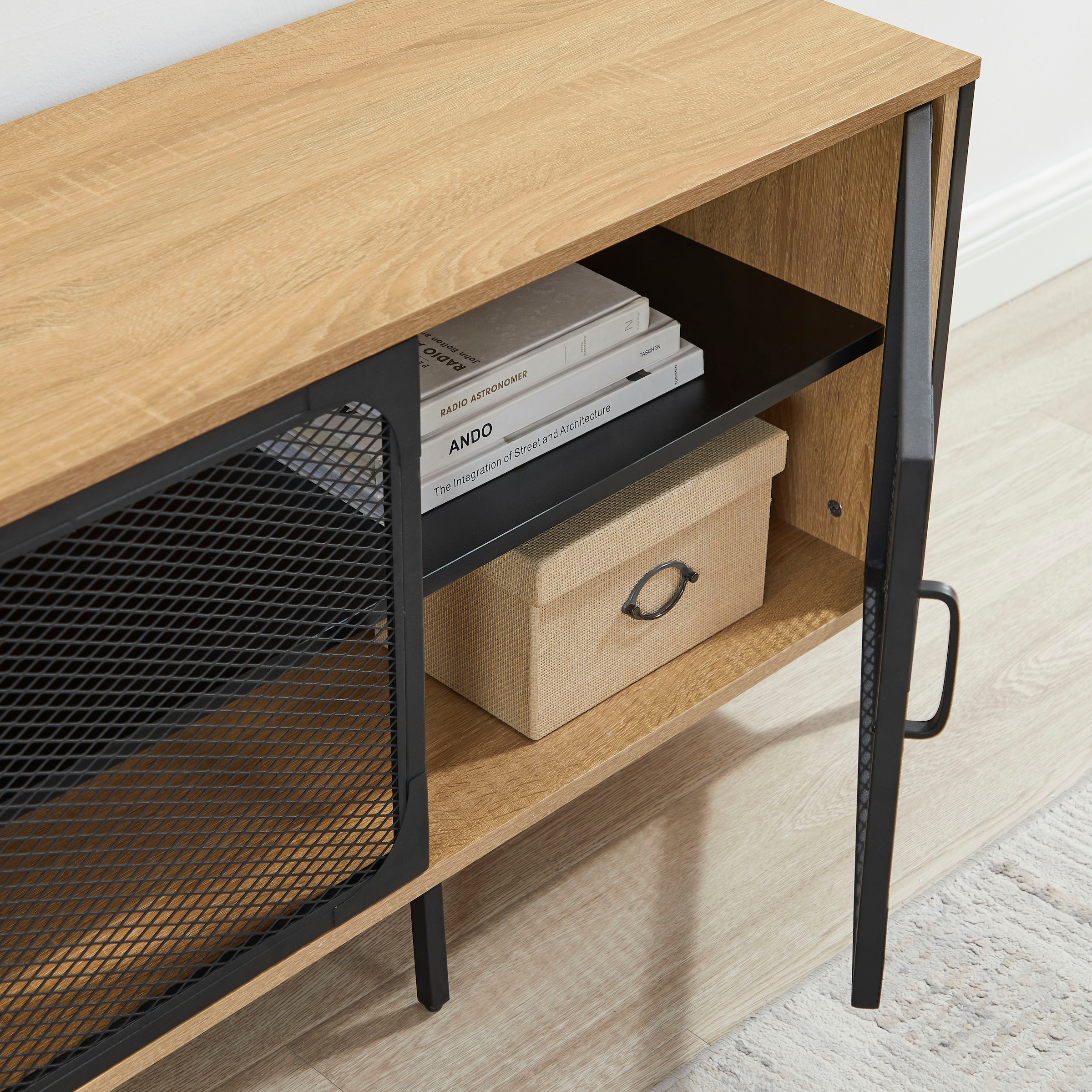 OTTO home TV-Board »Amance« mit ABS-Kanten und pulverbeschichteten Metallbeinen, Breite 150 cm