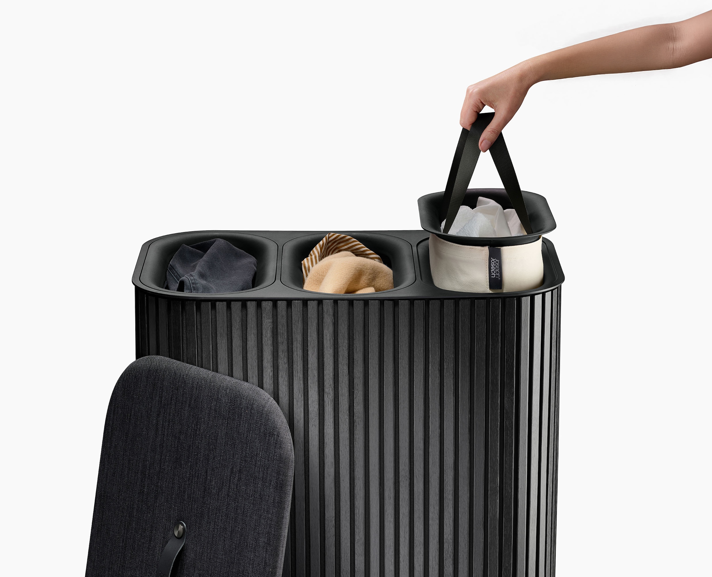 Joseph Joseph Wäschesortierer »Tota Trio Luxe 90-Liter-Wäschekorb« leicht vorsortier- und entleerbar