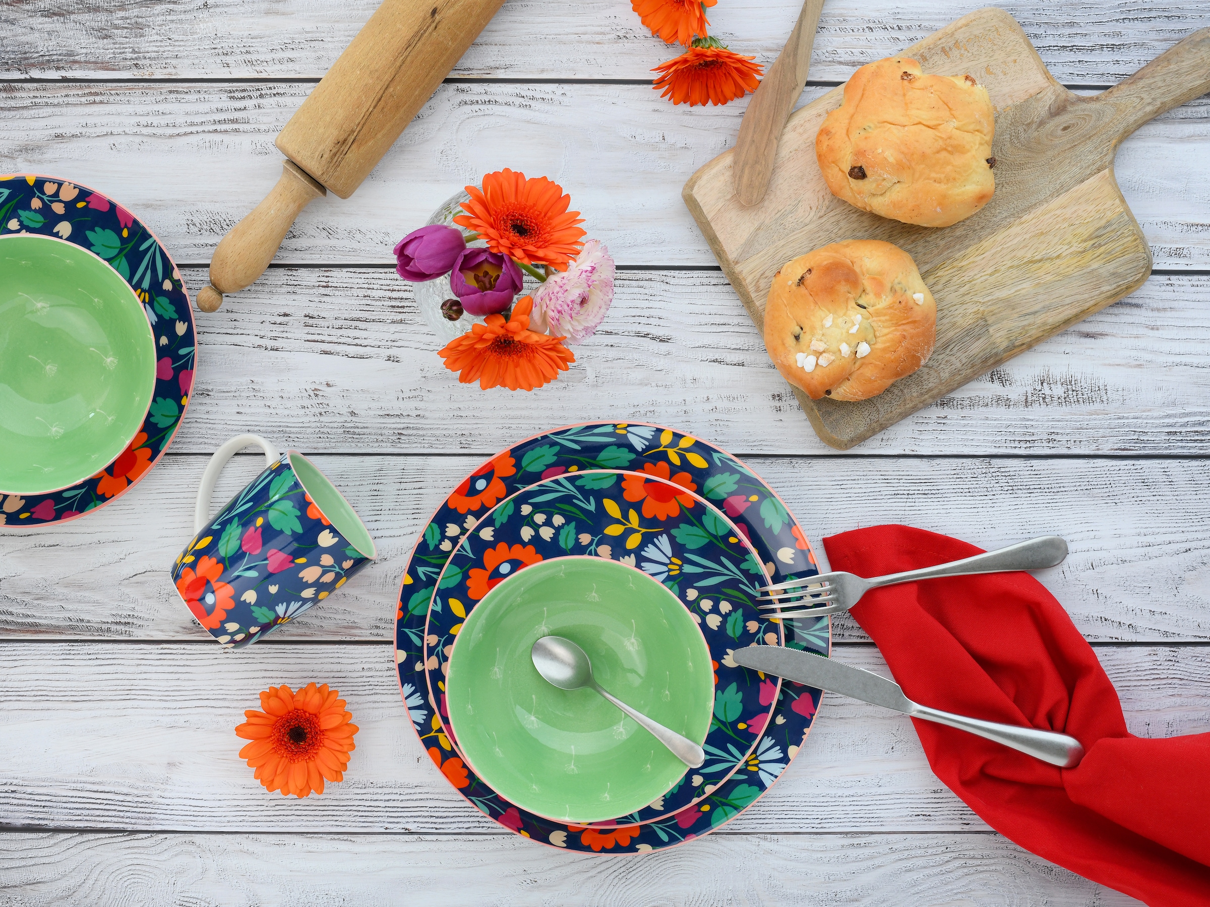 CreaTable Kombiservice »Folklore Blau, Kombi-Service 16 tlg«, (Set, 16 tlg.), Blumenmotive