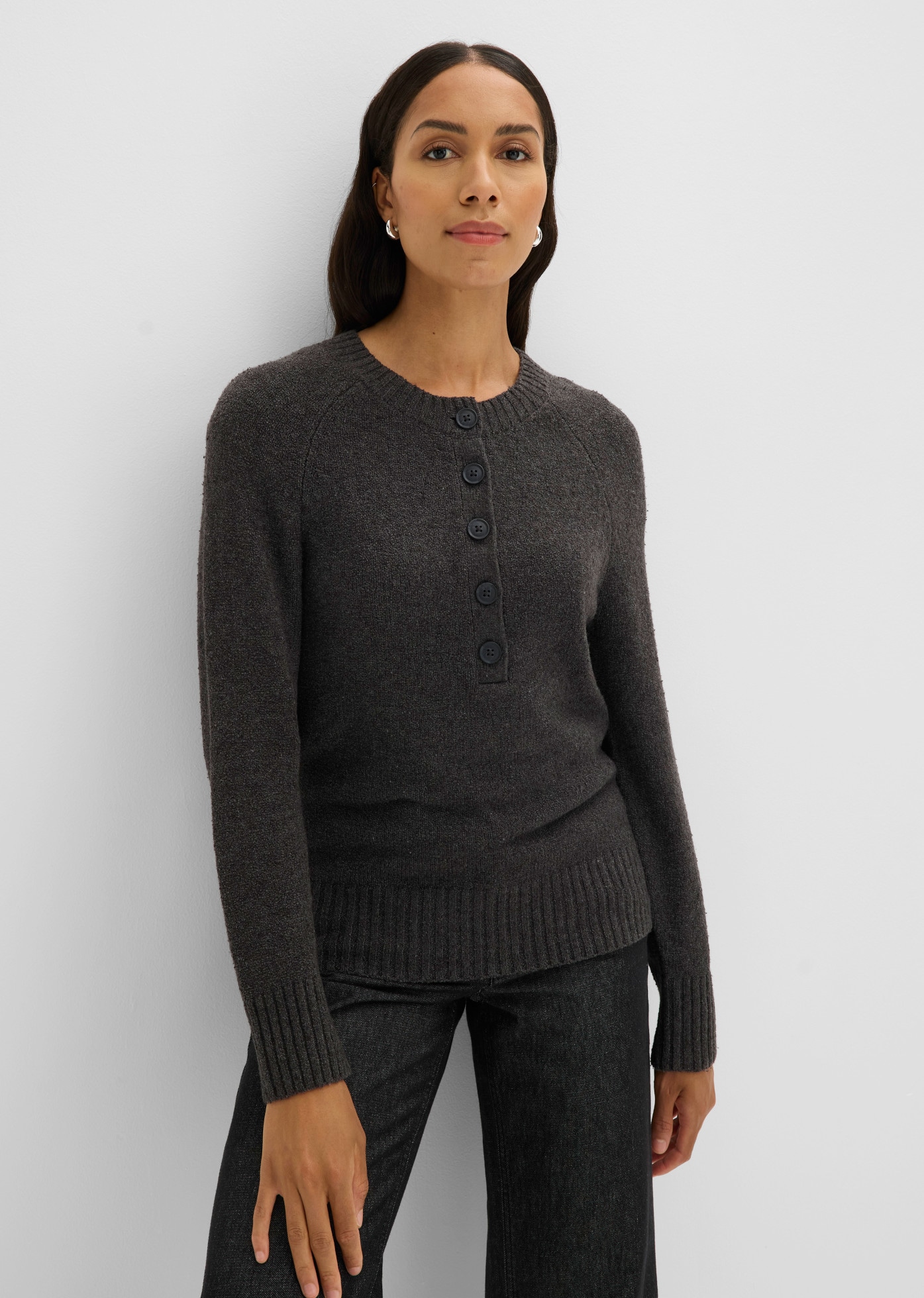 bonprix Strickpullover mit Knöpfen, lässig geschnitten, im Casual-Stil