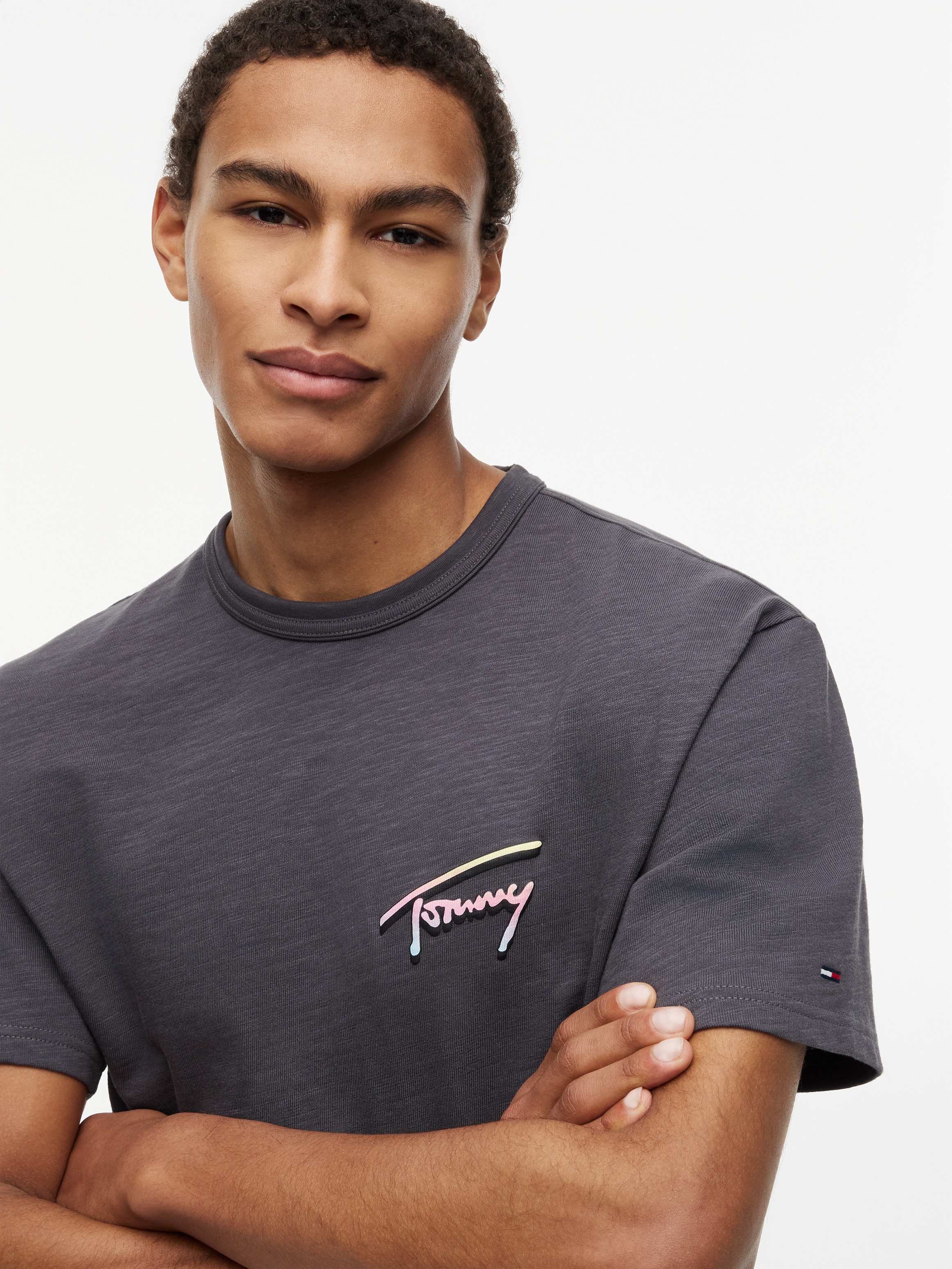 Tommy Jeans T-Shirt »TJM RELAXED NOVELTY« relaxed Fit mit strukturierter Rückengrafik