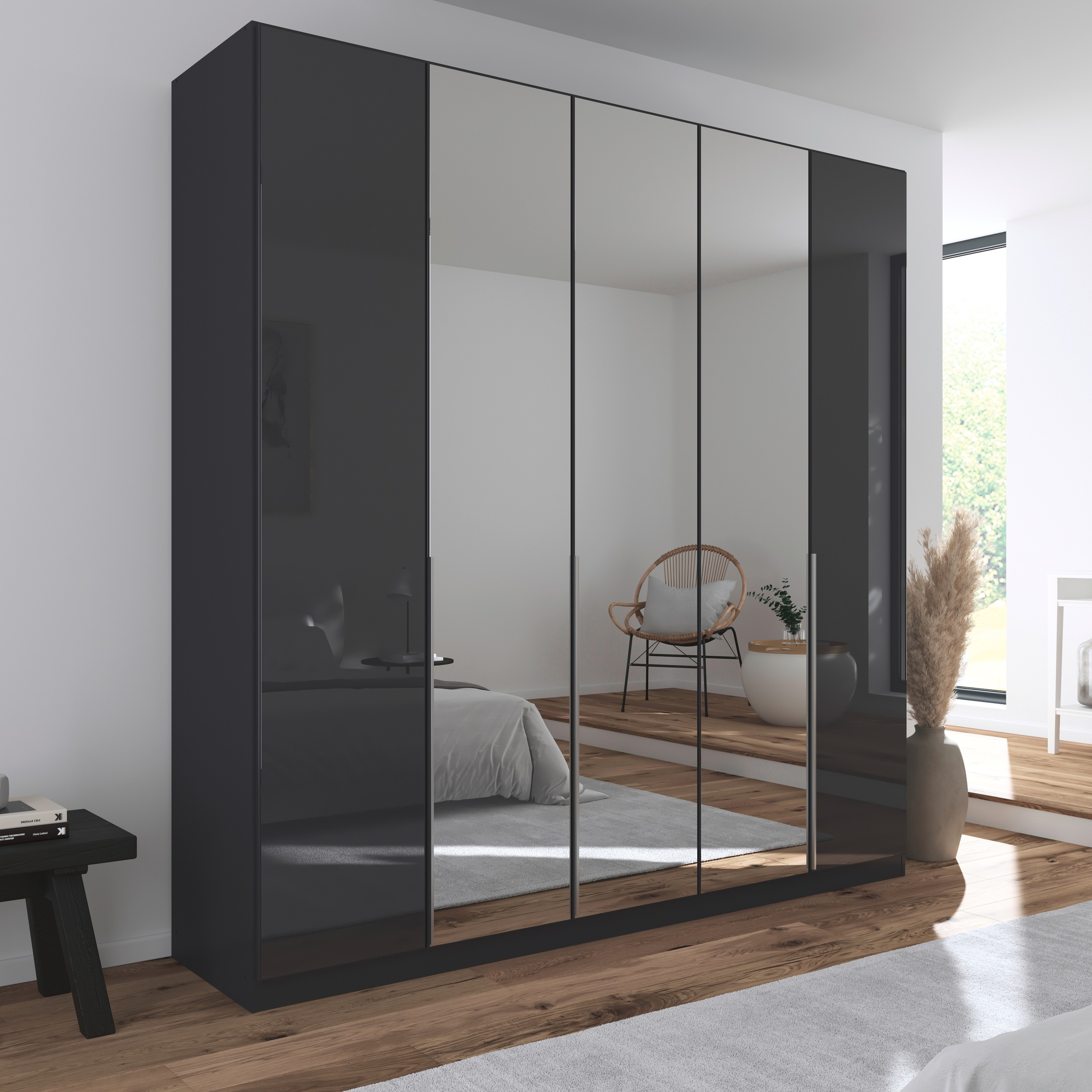 rauch Drehtürenschrank »Kleiderschrank Kleiderschränke Schrank Garderobe AGORDO mit Glasfront«, (in zwei Griff-Farben), durchdachte Innenausstattung, in 6 Breiten und 2 Höhen MADE IN GERMANY