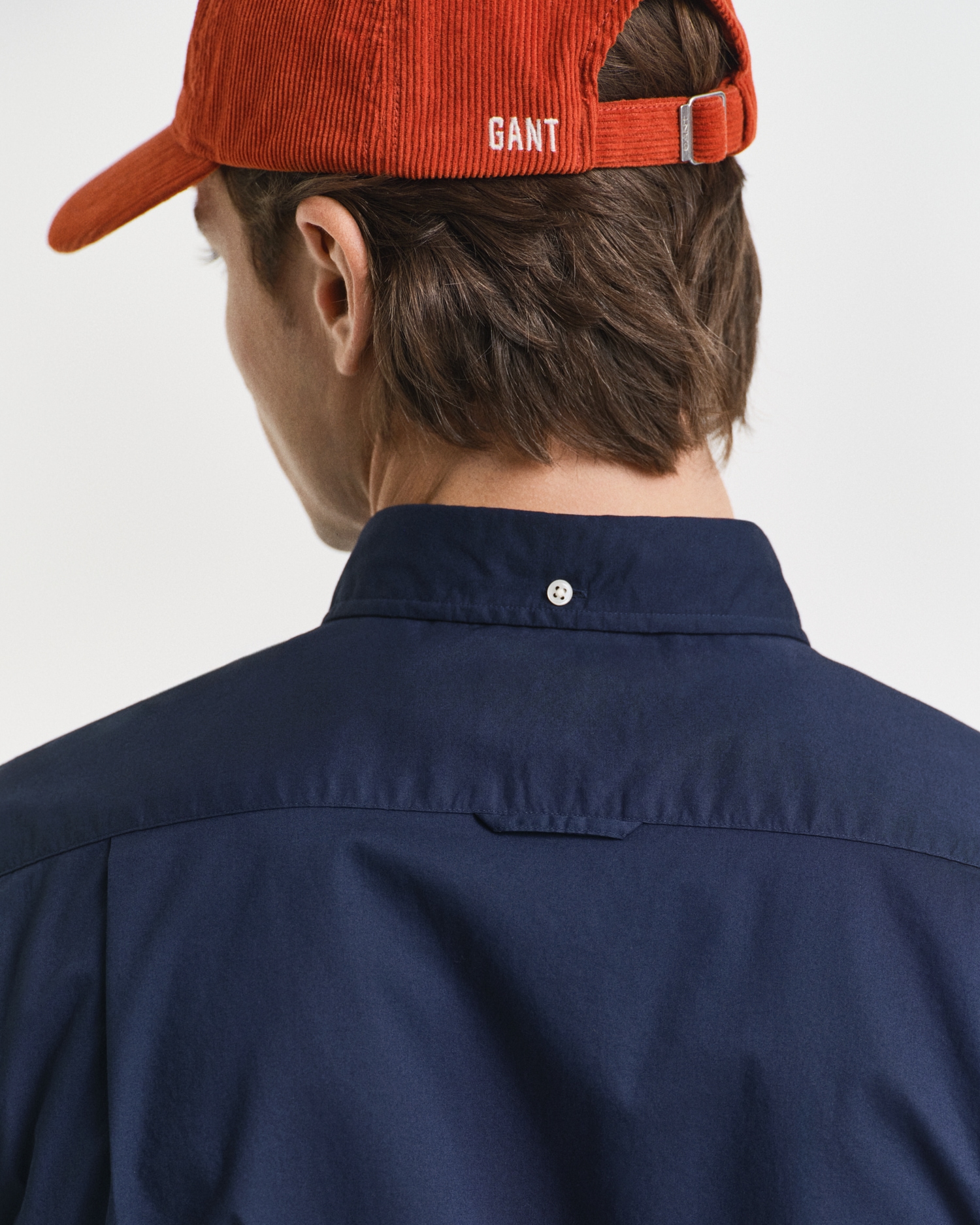 Gant Langarmhemd »Slim Fit Popeline Hemd leichte Baumwolle strapazierfähig pflegeleicht« mit klassischer Logostickerei auf der Brust