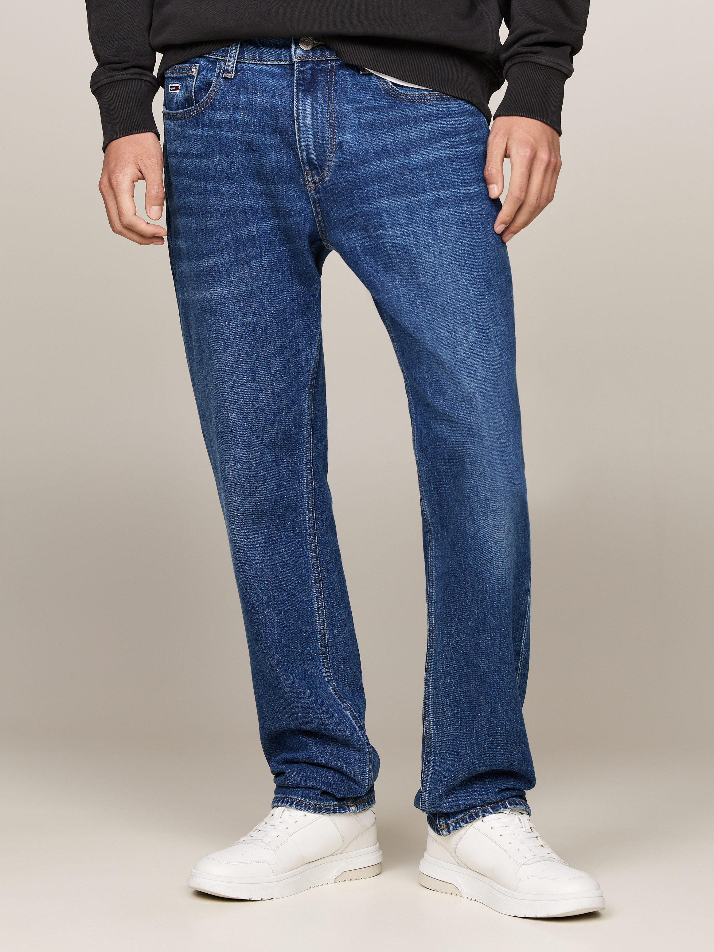 Tommy Jeans Slim-fit-Jeans »RYAN SLIM STRAIGHT«, mit Logoprägung
